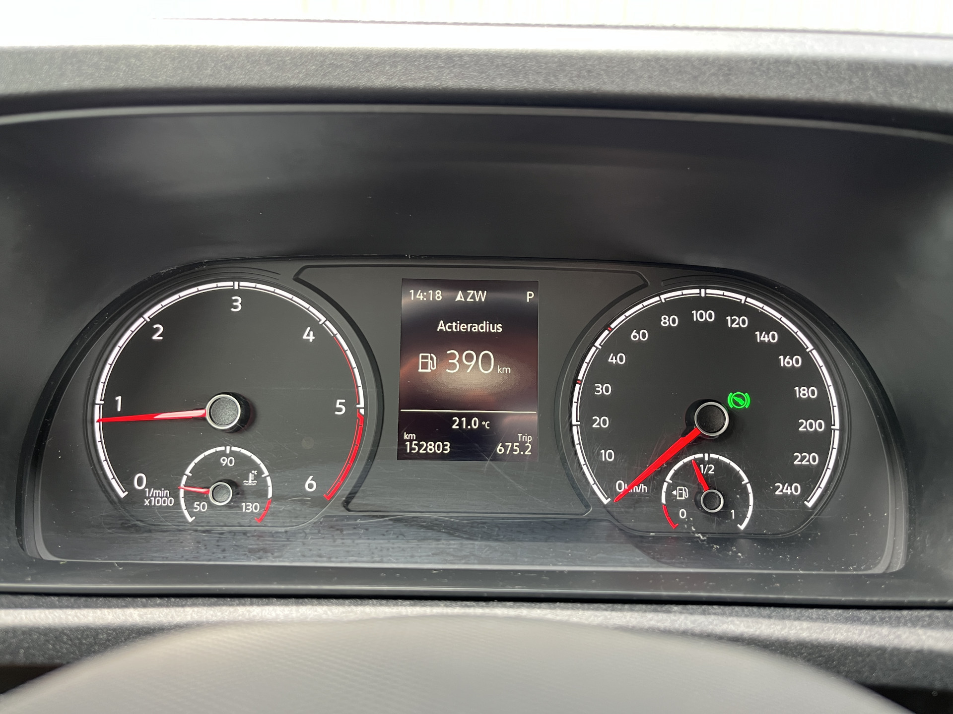 Foto van Volkswagen Caddy Modified Partition Wall