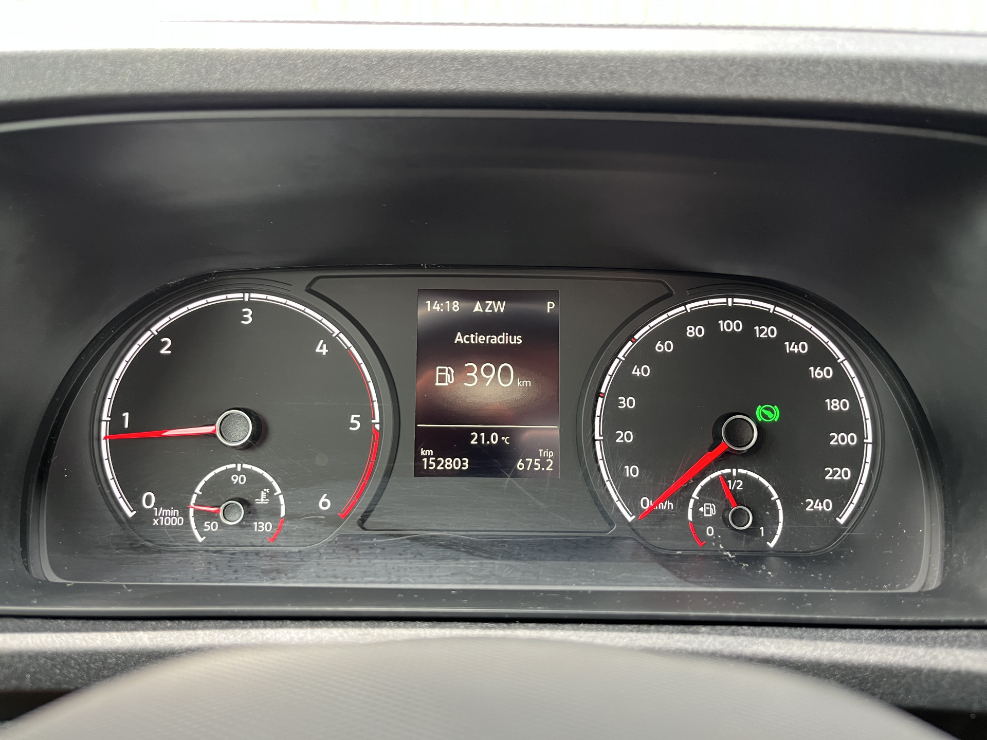 Foto van Volkswagen Caddy Modified Partition Wall