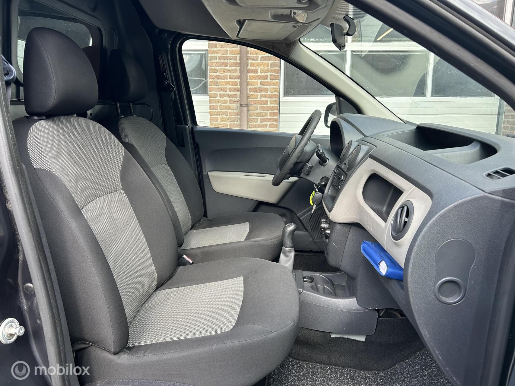 Foto van Dacia Dokker