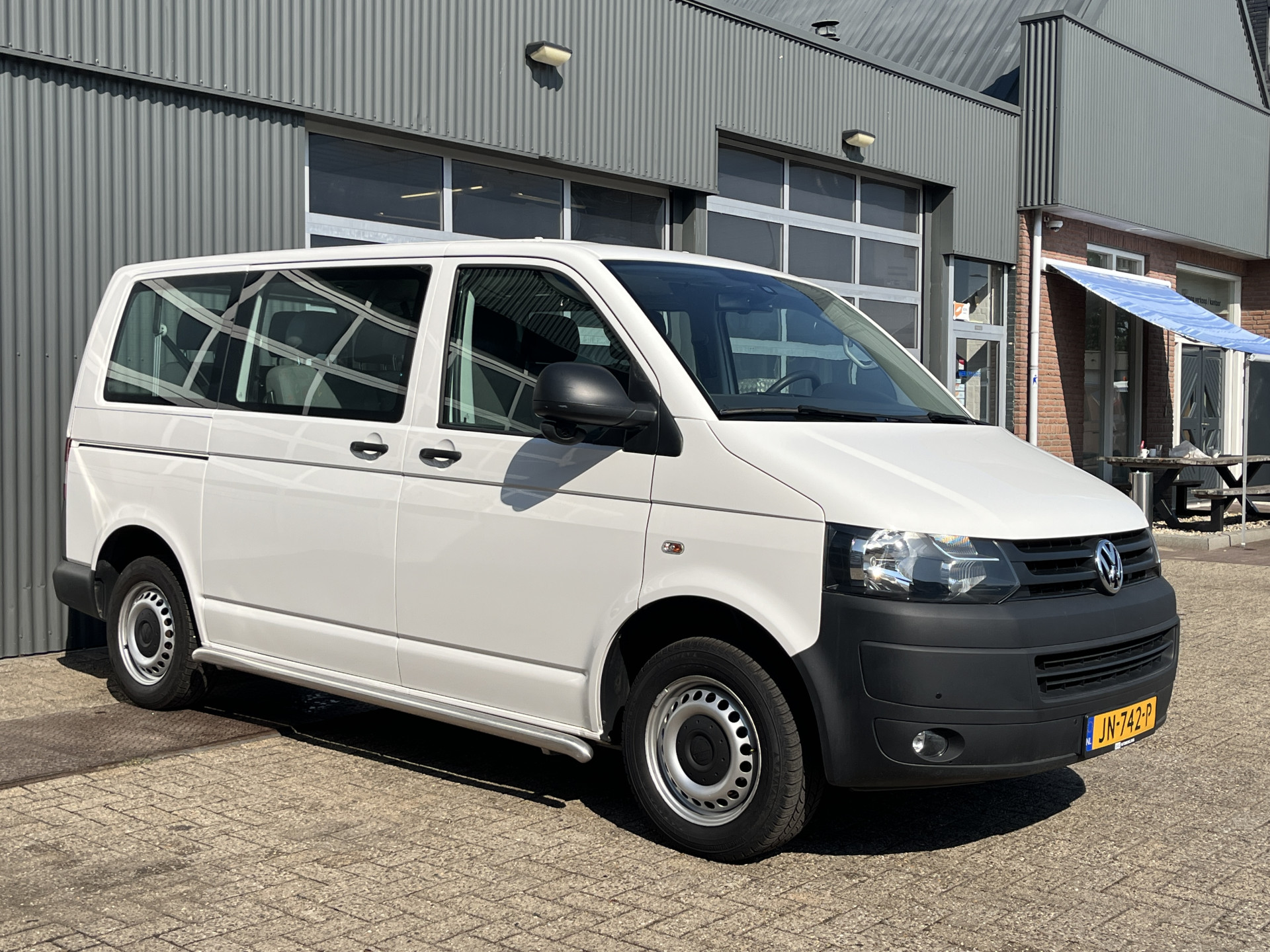 Volkswagen Kombi 2.0 TDI DSG Automaat L1H1 2016 - voorkant