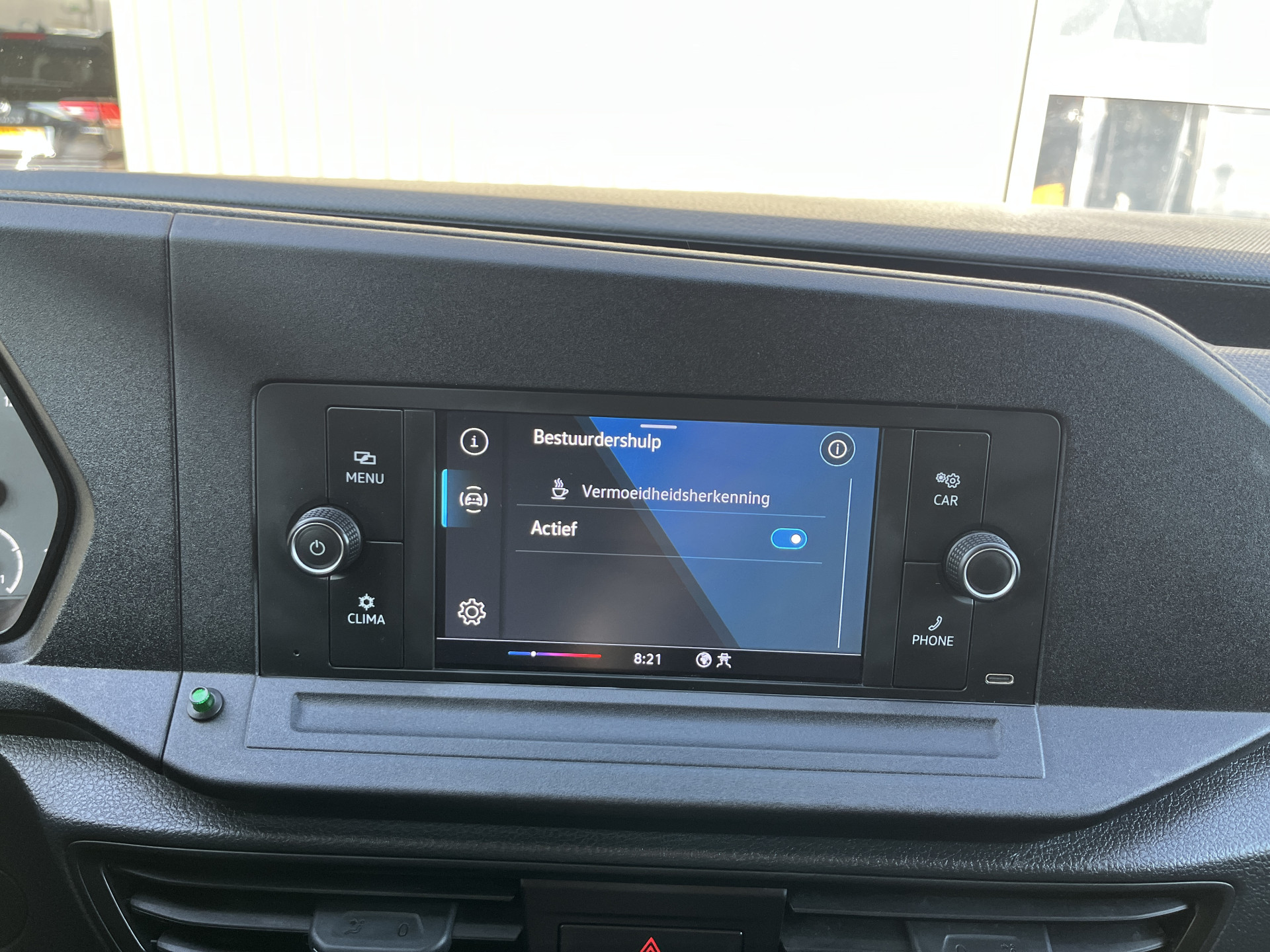 Foto van Volkswagen Caddy Modified Partition Wall