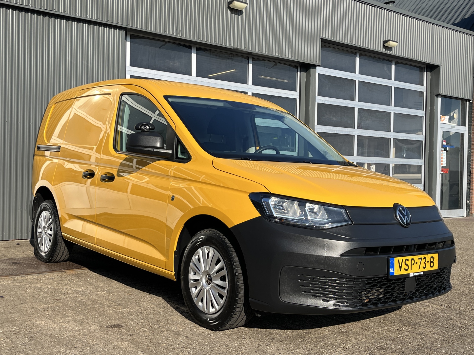 Volkswagen Caddy Modified Partition Wall 2.0 TDI 2022 - voorkant