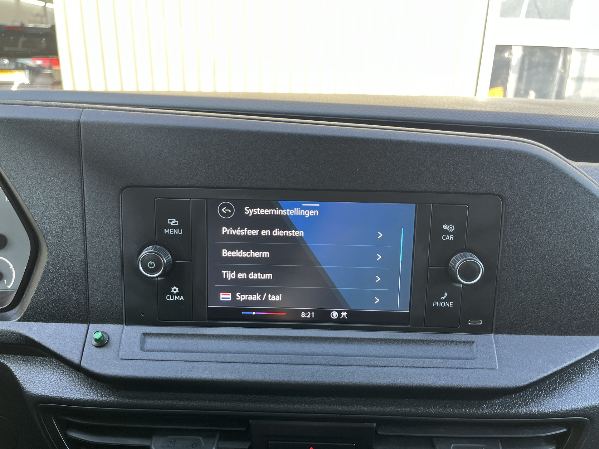 Foto van Volkswagen Caddy Modified Partition Wall