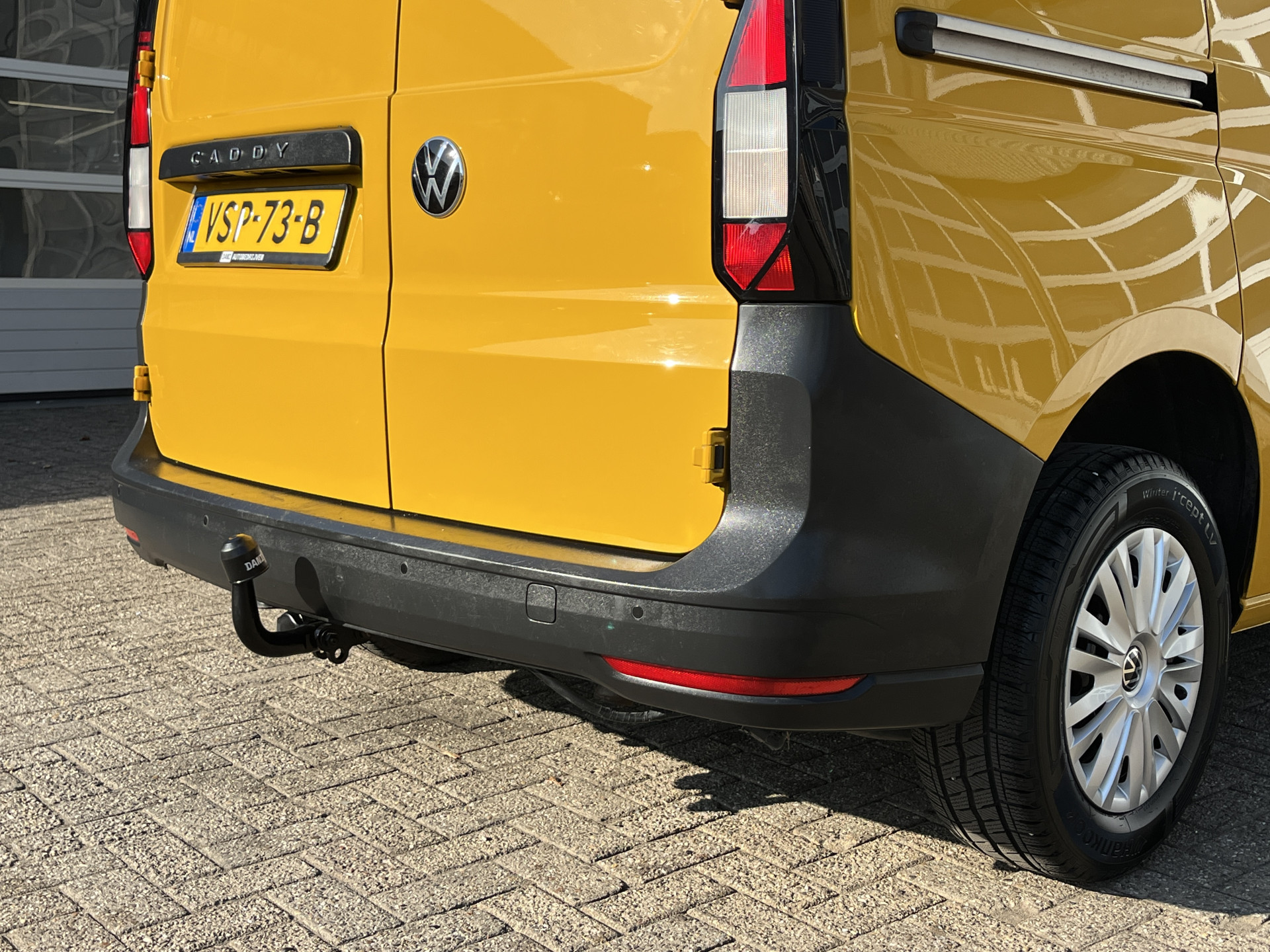 Foto van Volkswagen Caddy Modified Partition Wall