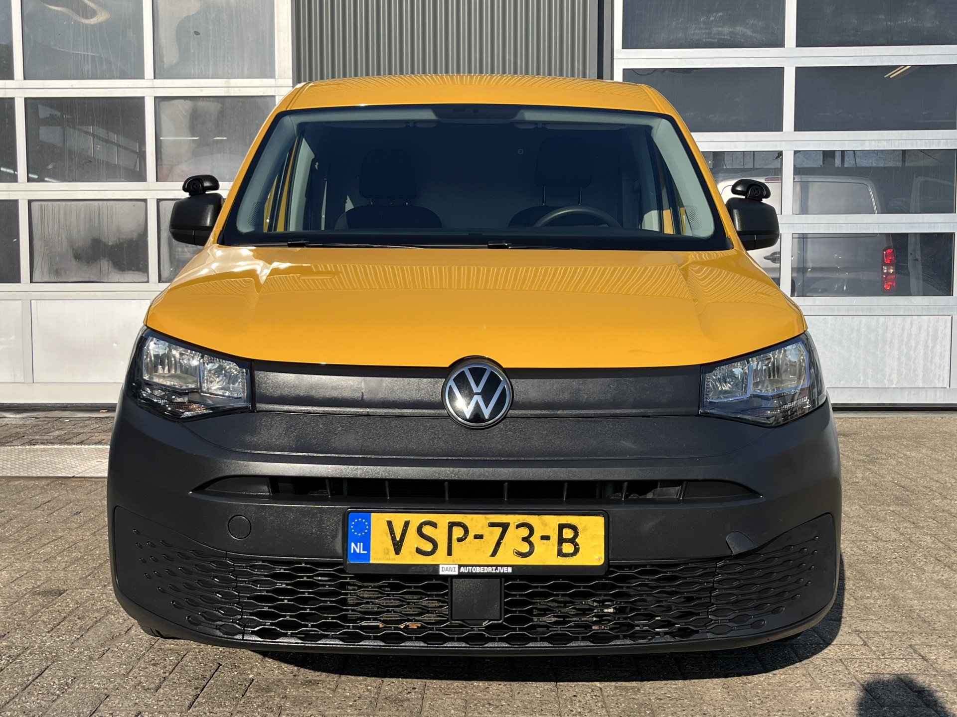 Foto van Volkswagen Caddy Modified Partition Wall
