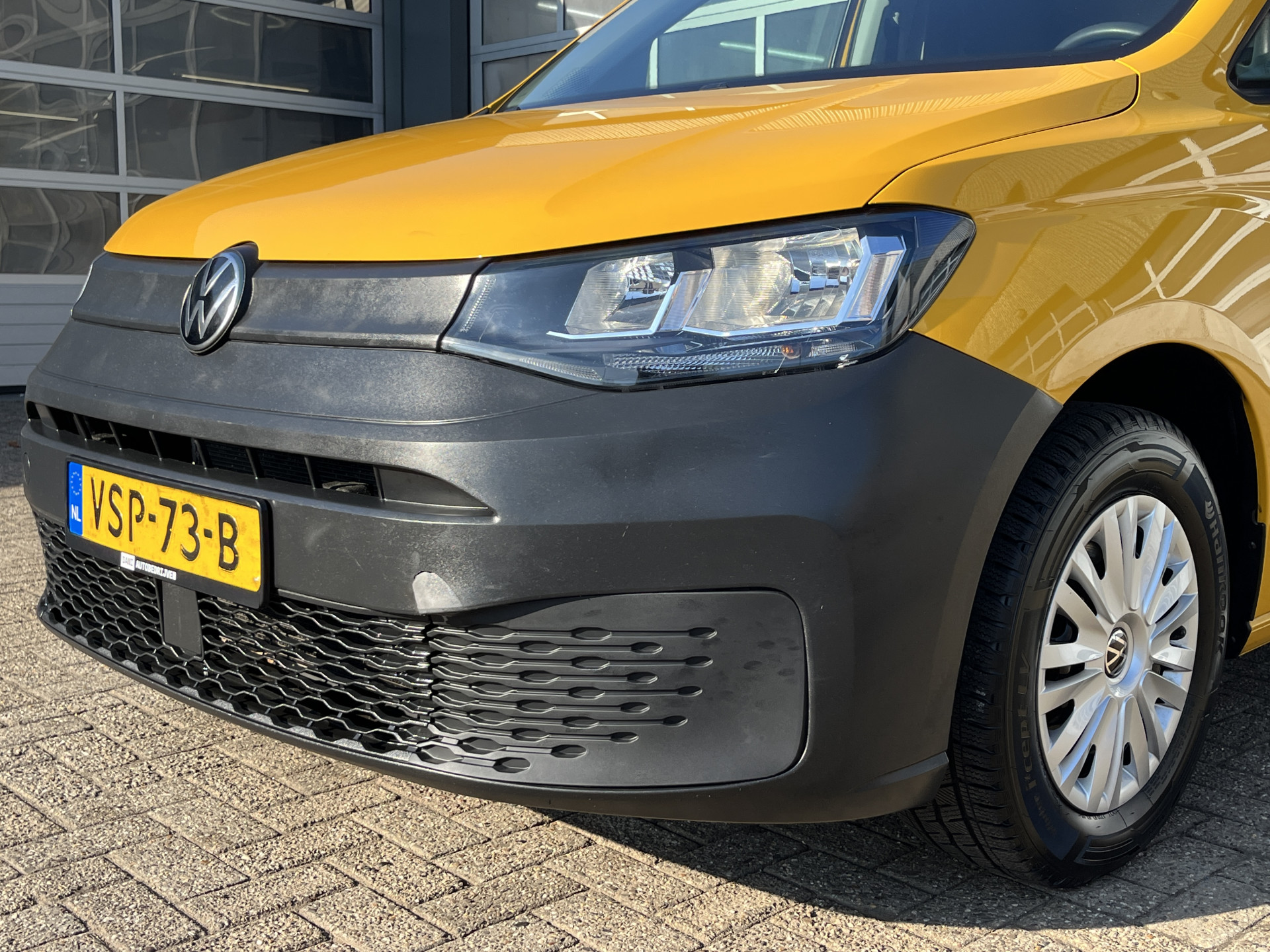 Foto van Volkswagen Caddy Modified Partition Wall