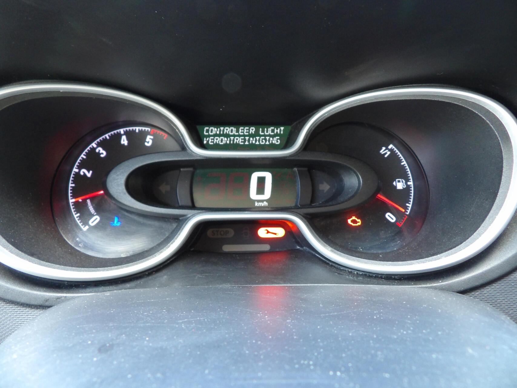 Foto van Opel Vivaro-b