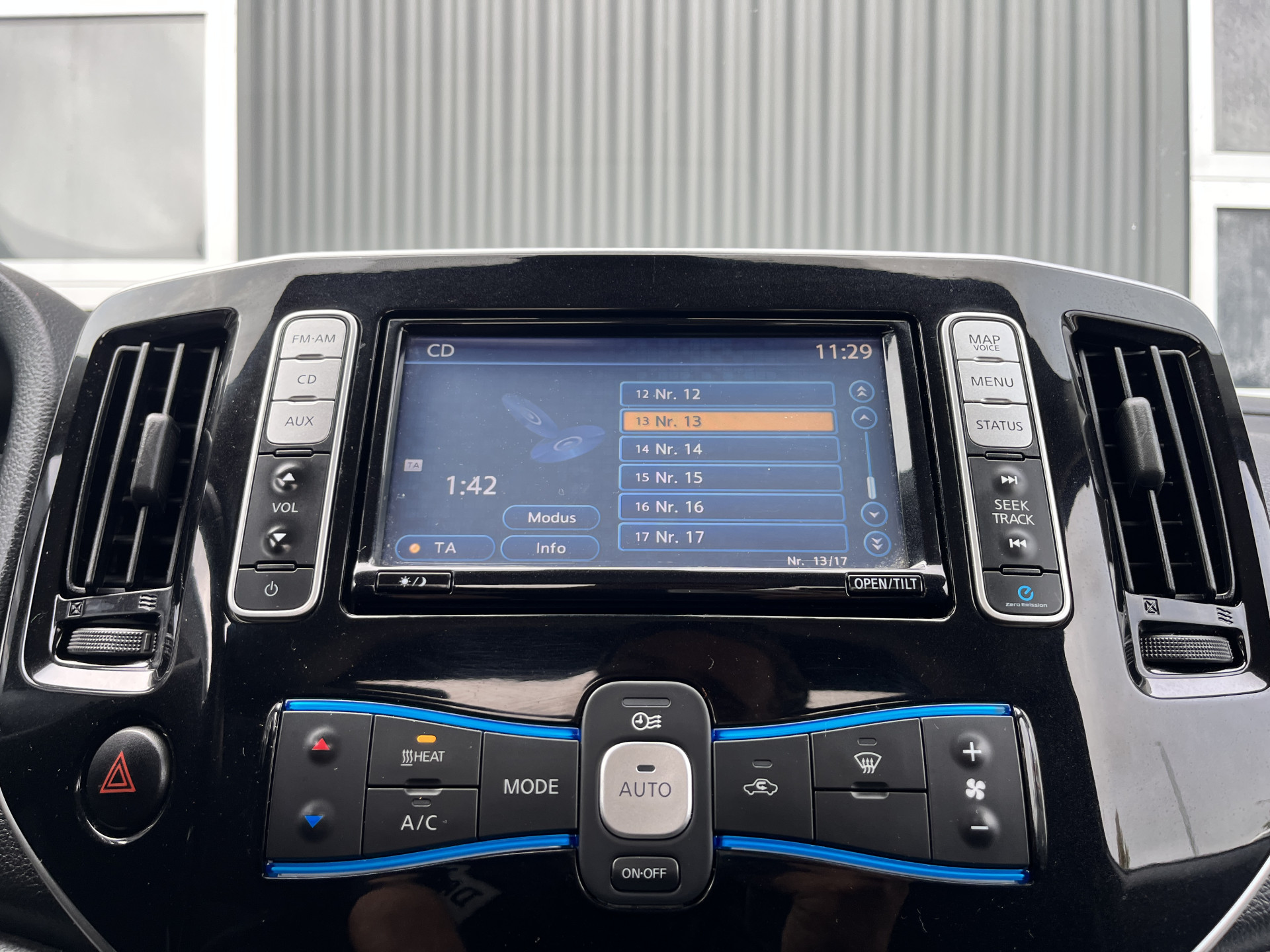 Foto van Nissan E-nv200