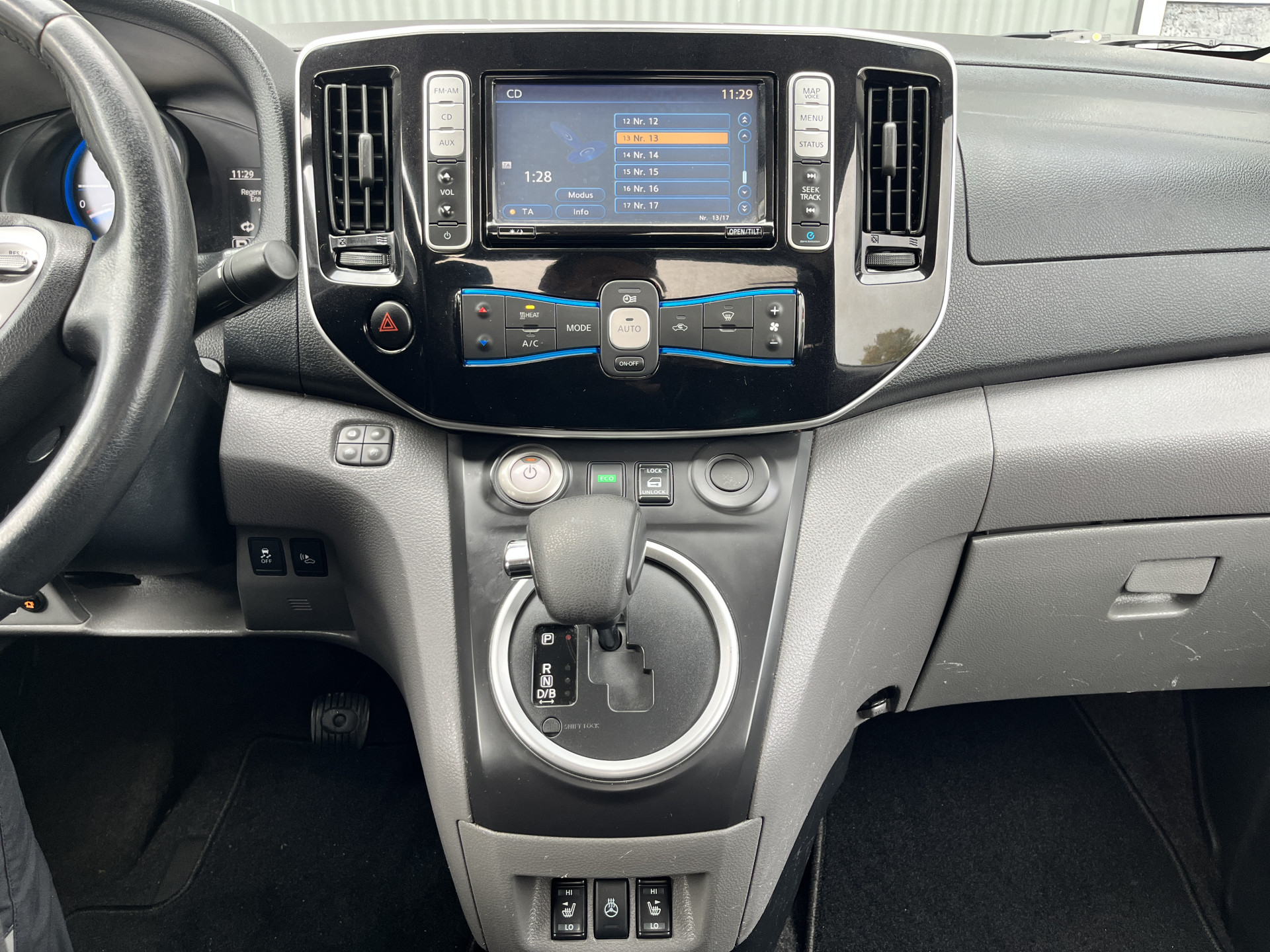 Foto van Nissan E-nv200