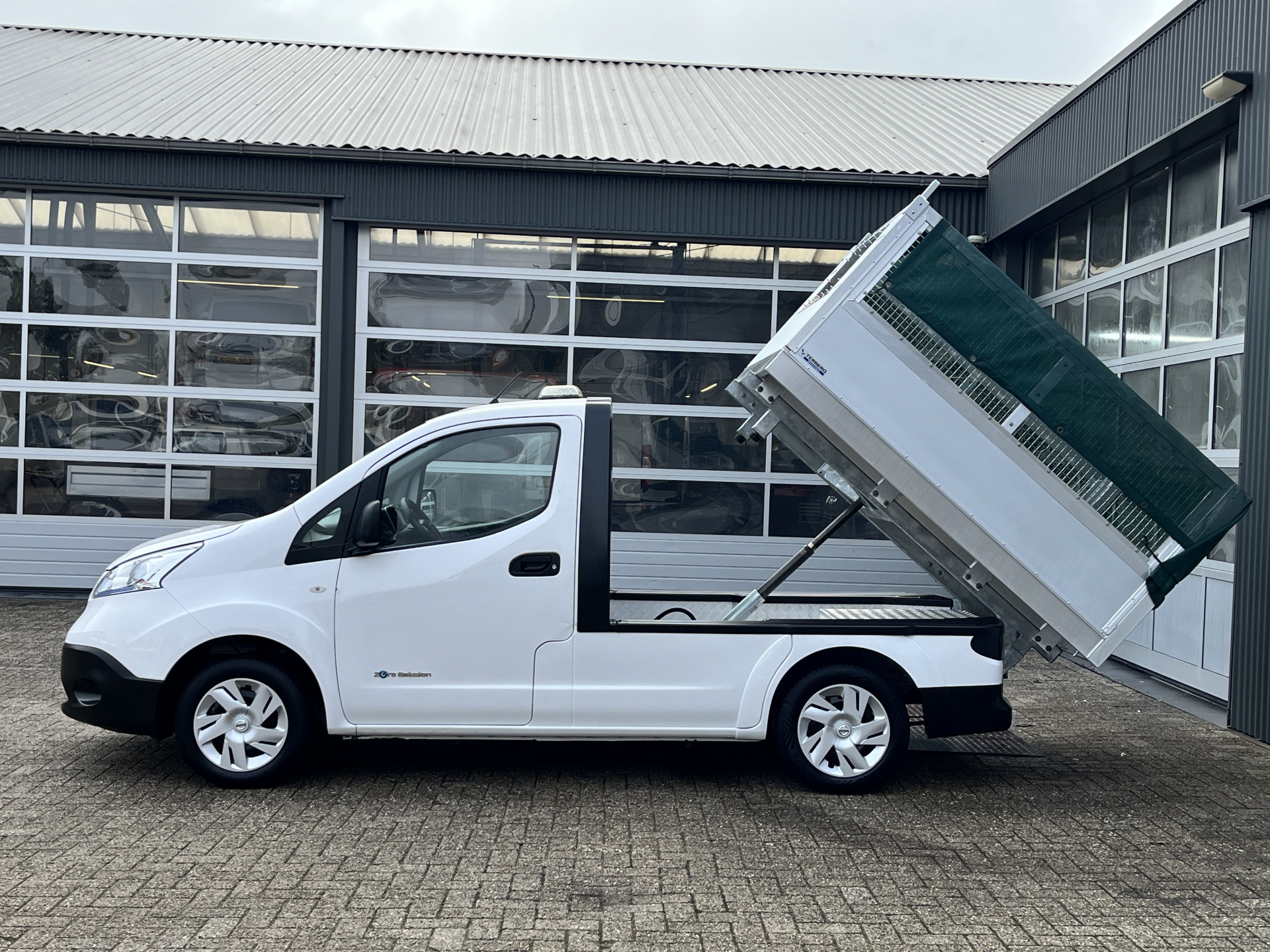 Foto van Nissan E-nv200