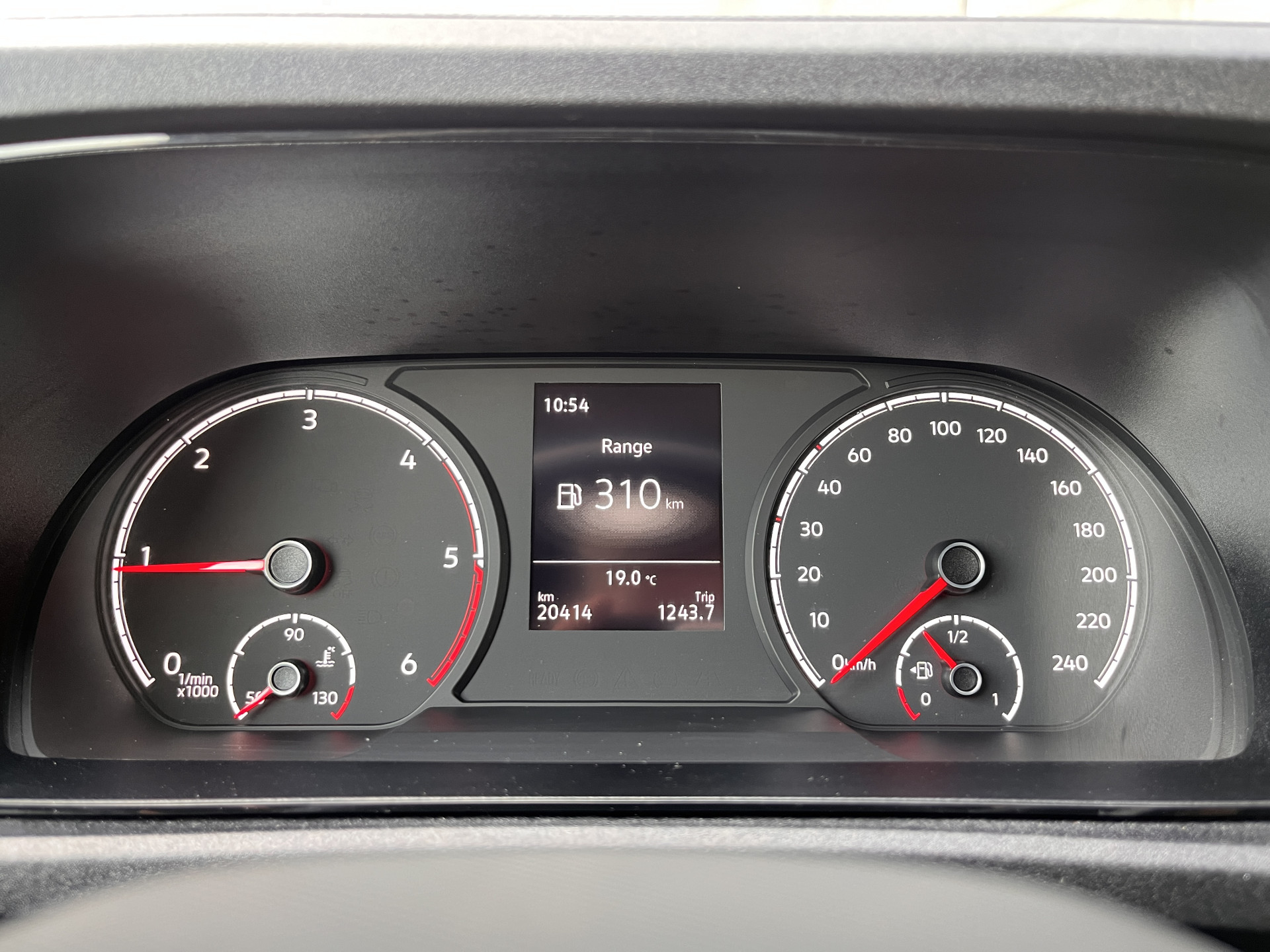 Foto van Volkswagen Caddy Modified Partition Wall