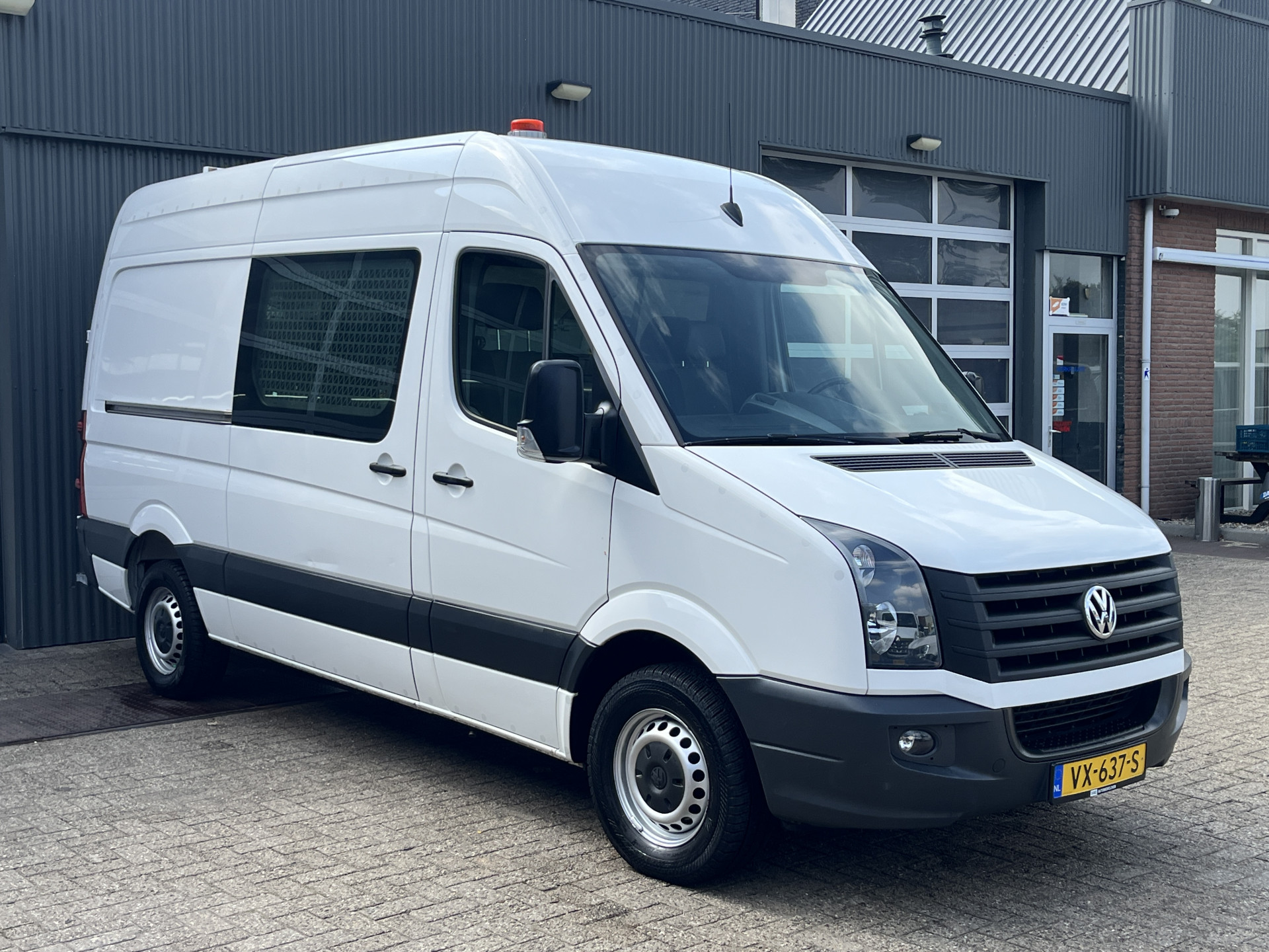 Volkswagen Crafter 2.0 TDI L2H2 2016 - voorkant