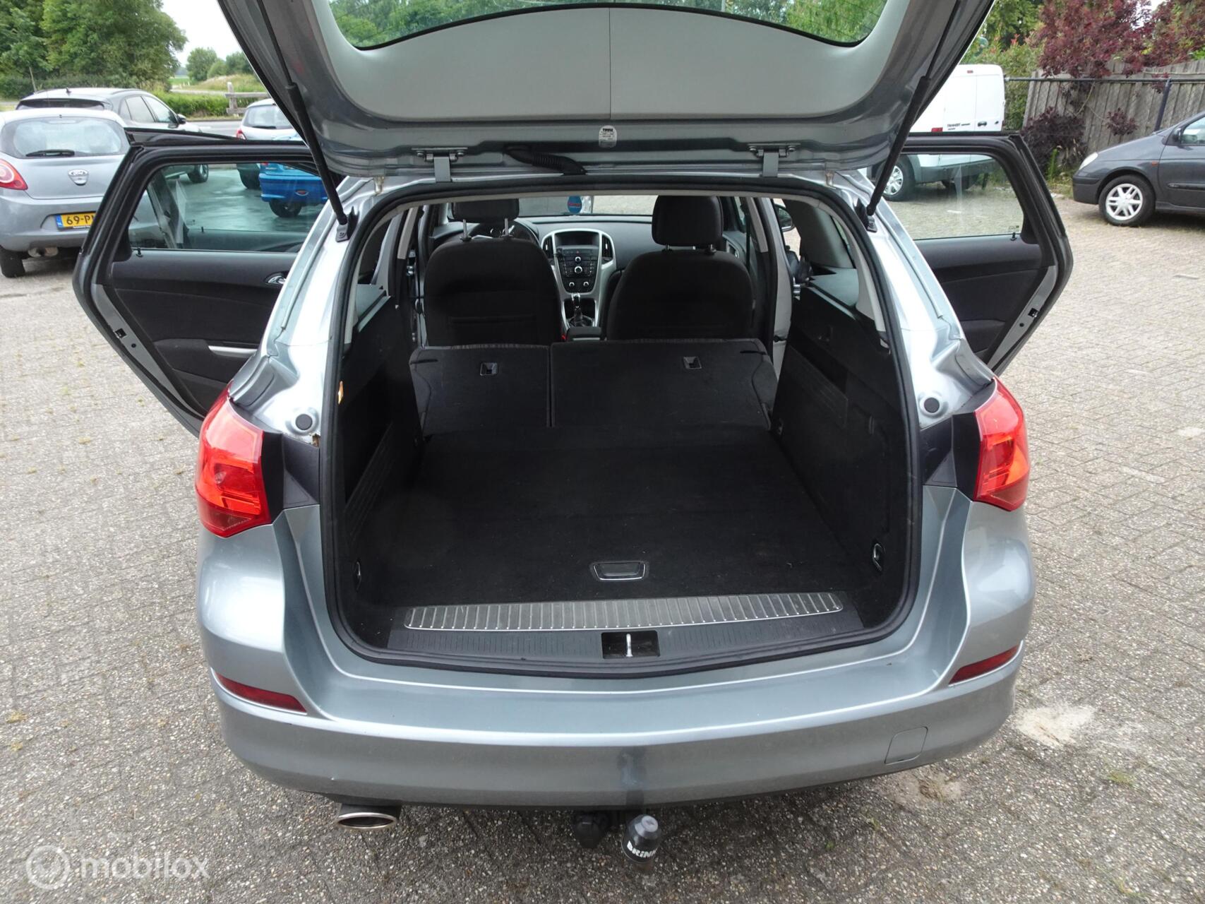 Foto van Opel Astra Sports Tourer