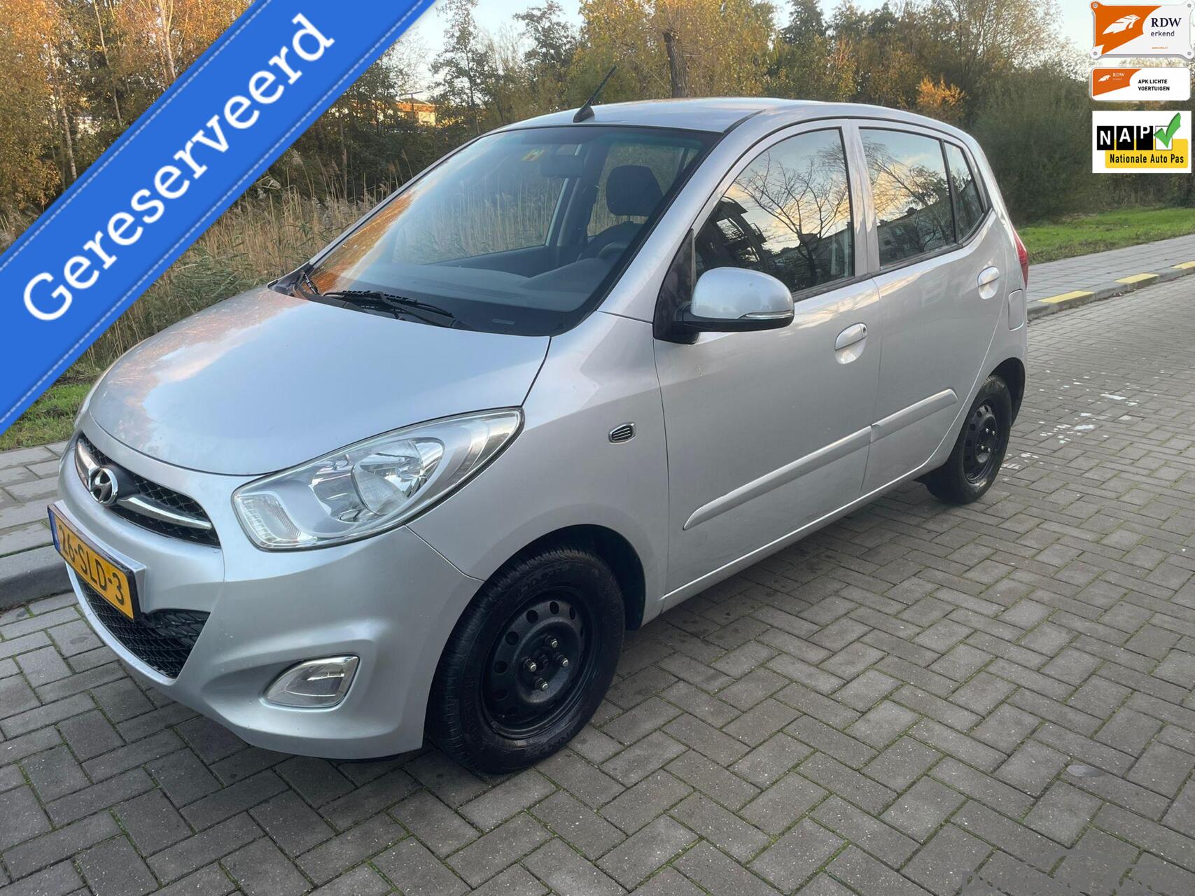 Hyundai I 10 1.2 i-Drive 5-deurs Nap , schade 2011 - voorkant