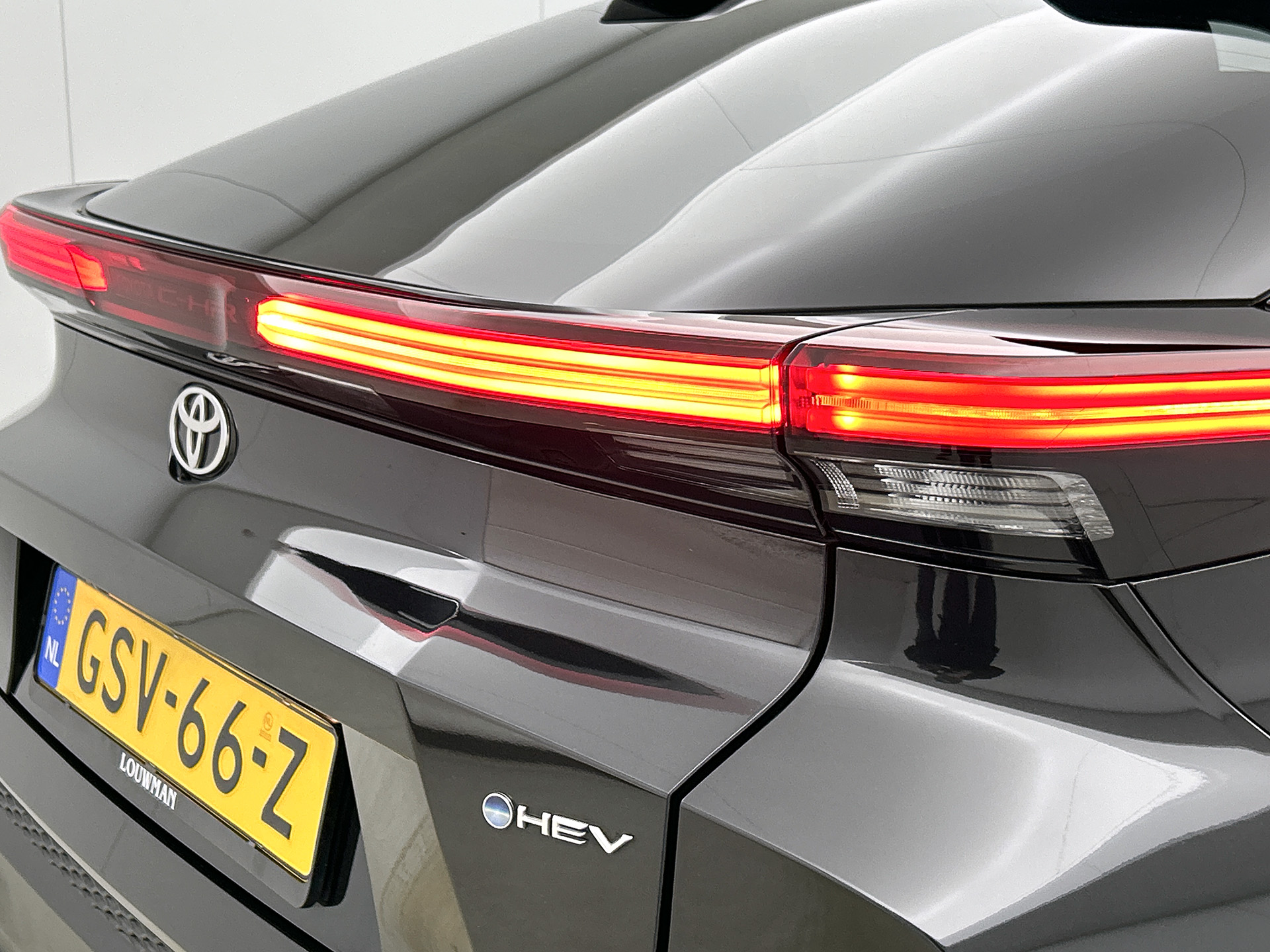 Foto van Toyota C-hr