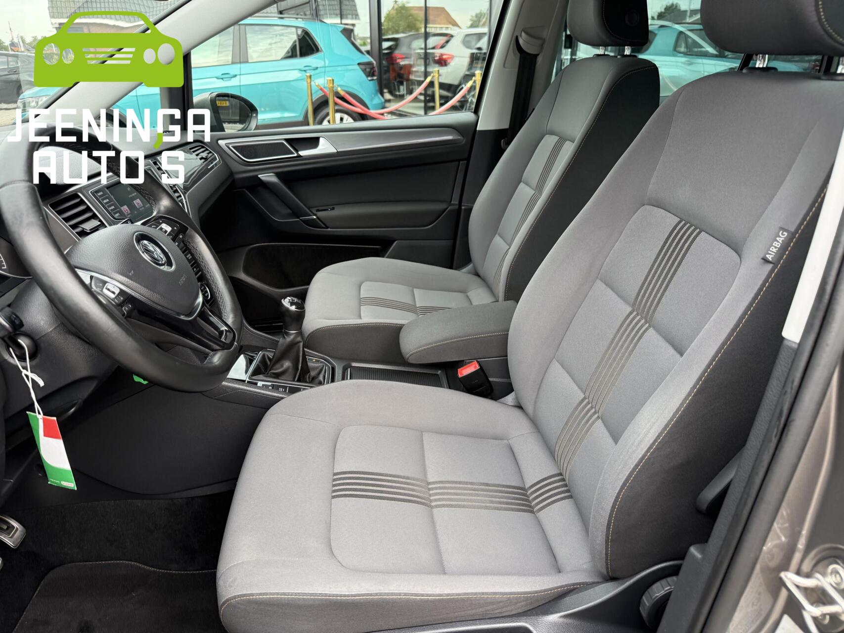Foto van Volkswagen Golf Sportsvan