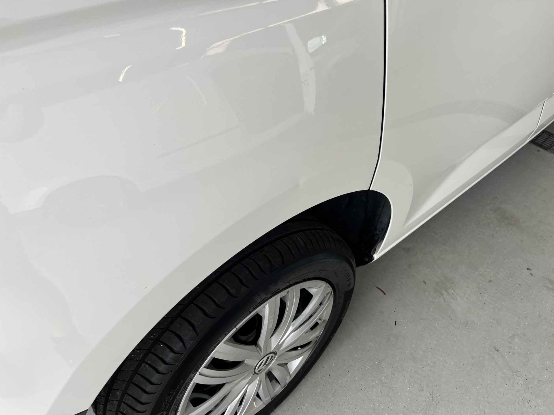 Foto van Volkswagen Caddy Modified Partition Wall