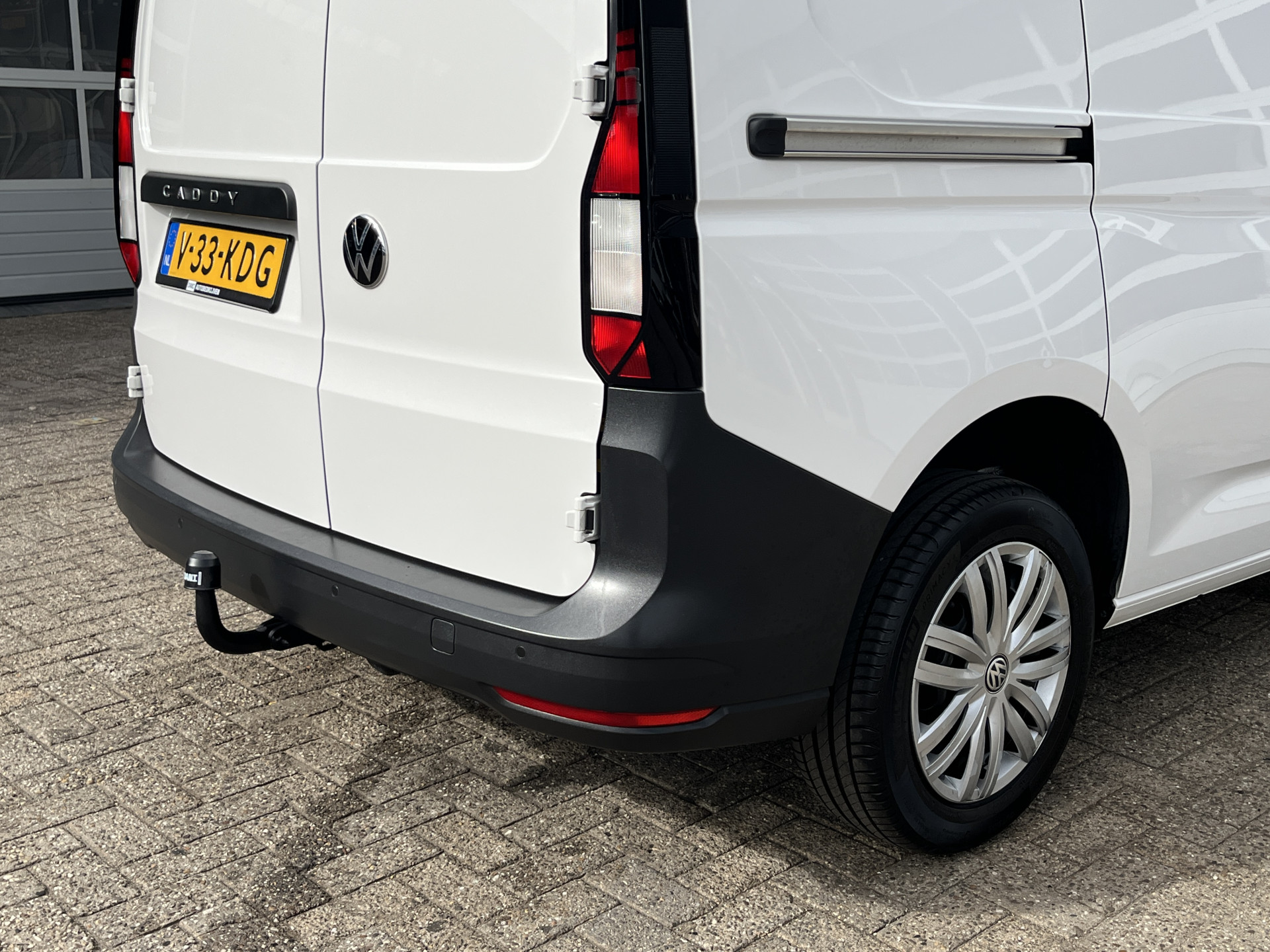 Foto van Volkswagen Caddy Modified Partition Wall