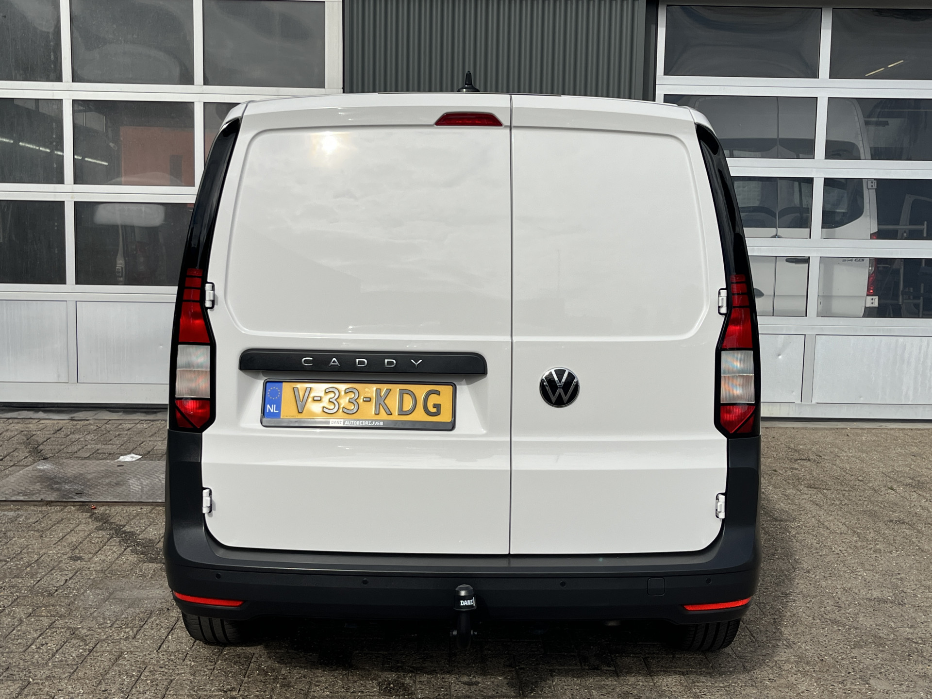 Foto van Volkswagen Caddy Modified Partition Wall