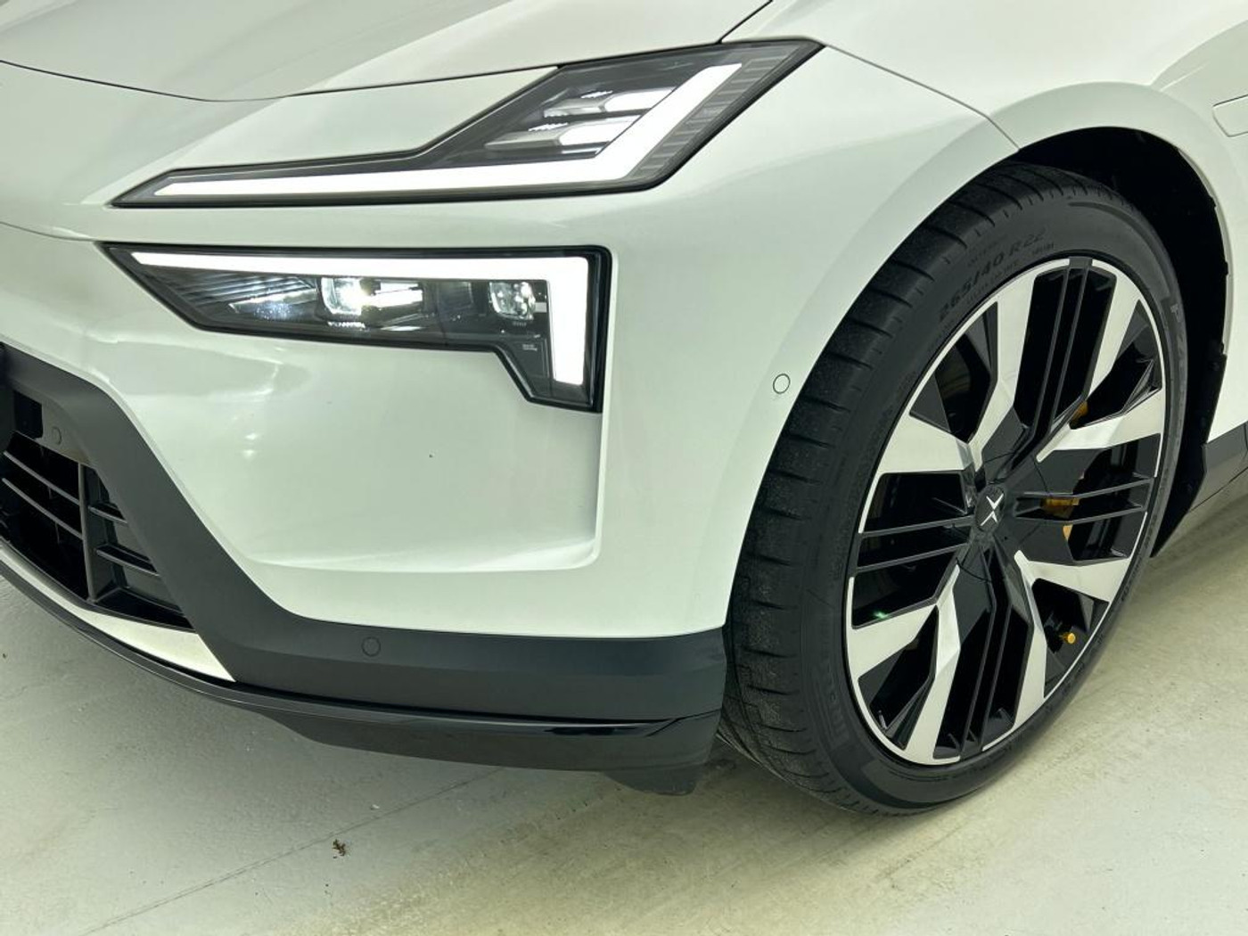 Foto van Polestar Polestar 4