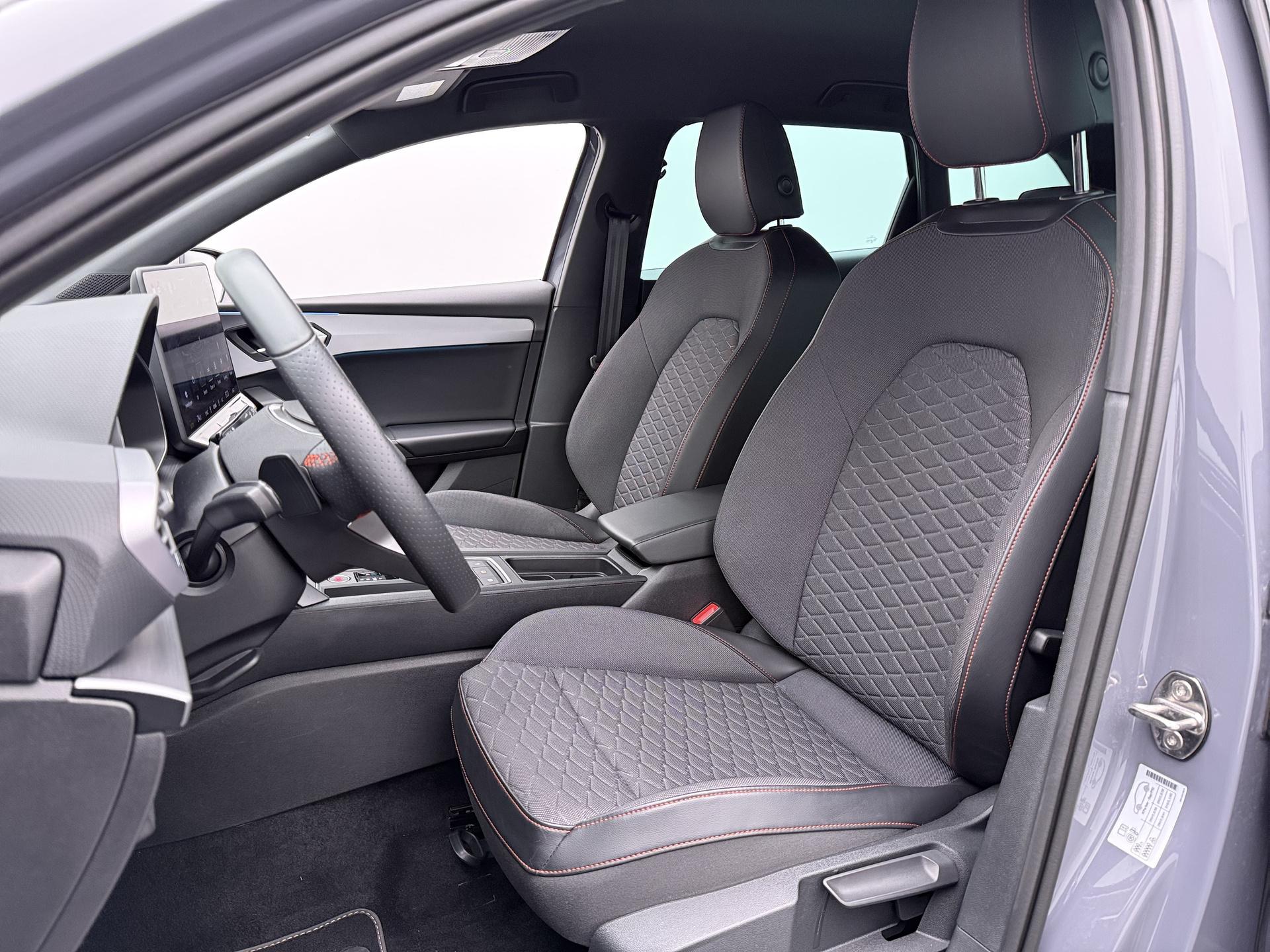 Foto van Seat Seat Leon SP E-hybrid150