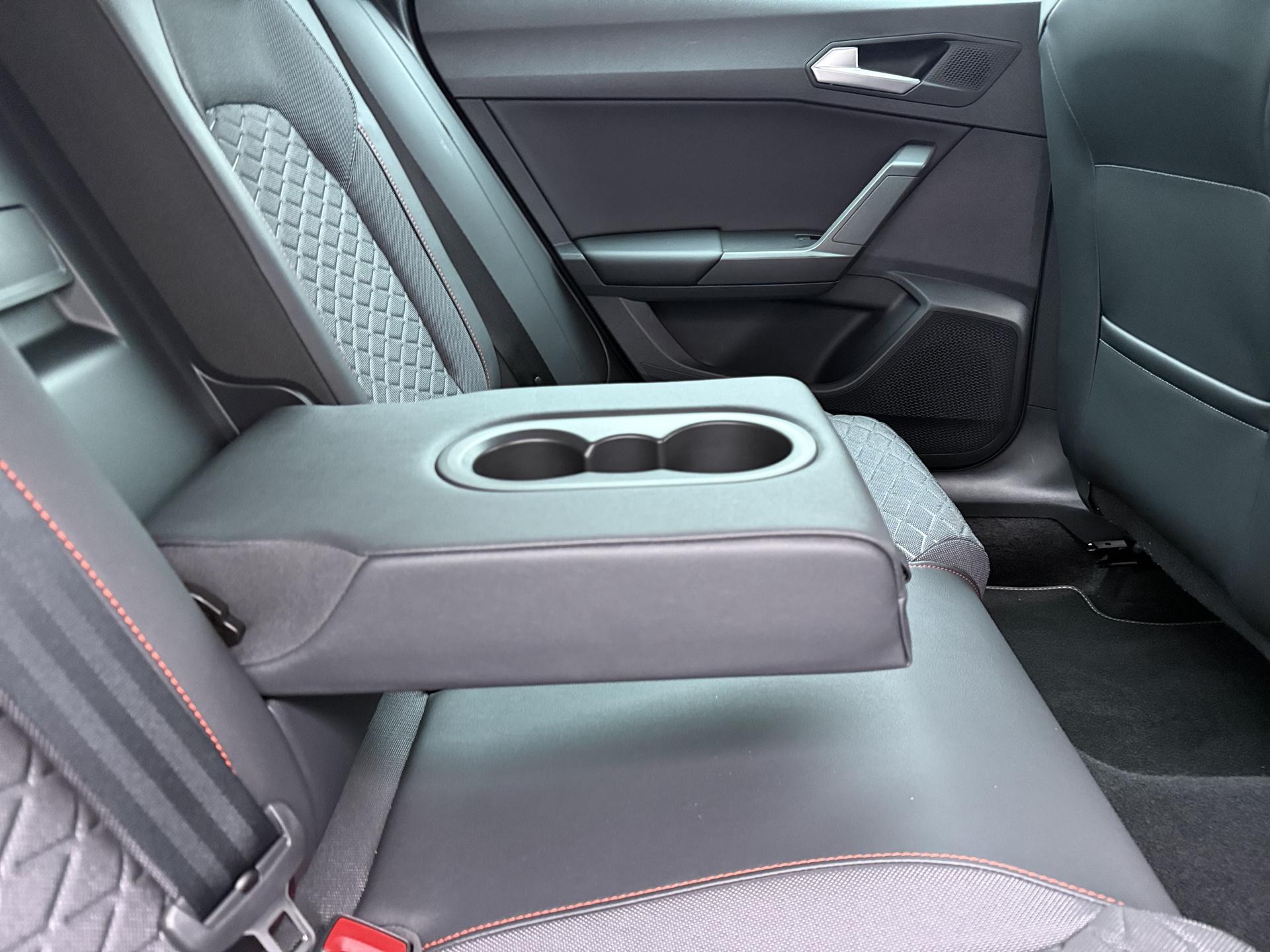 Foto van Seat Seat Leon SP E-hybrid150