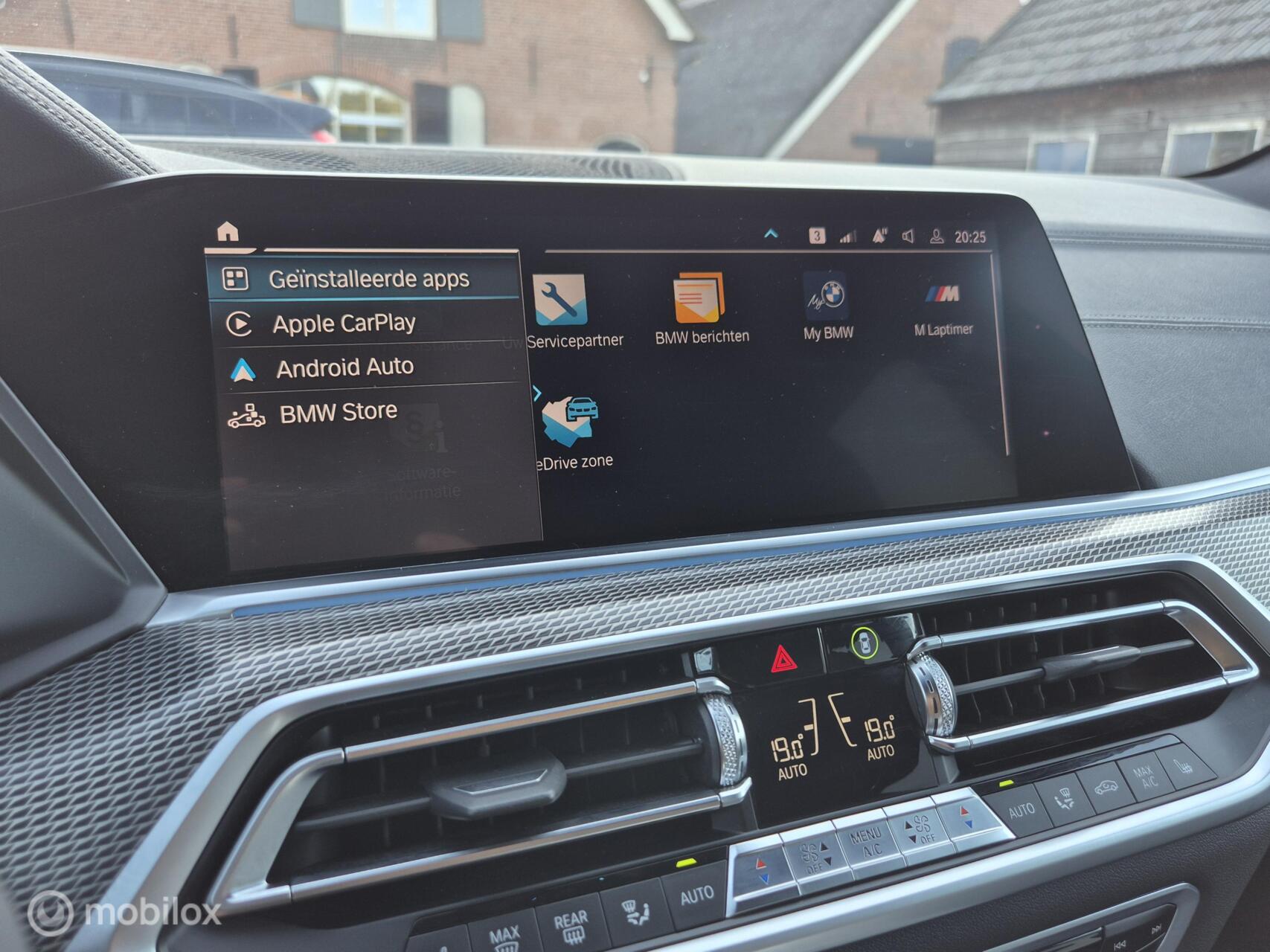 Foto van BMW X5 Xdrive45e