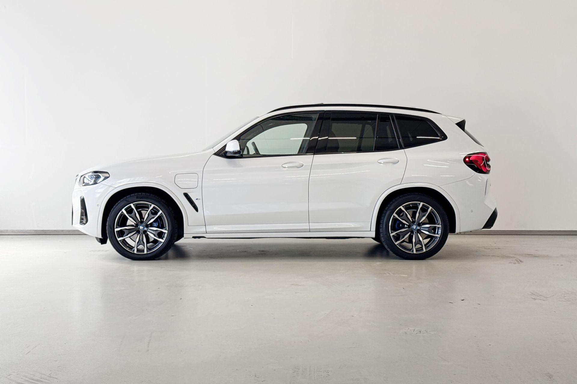 Foto van BMW X3 Xdrive30e