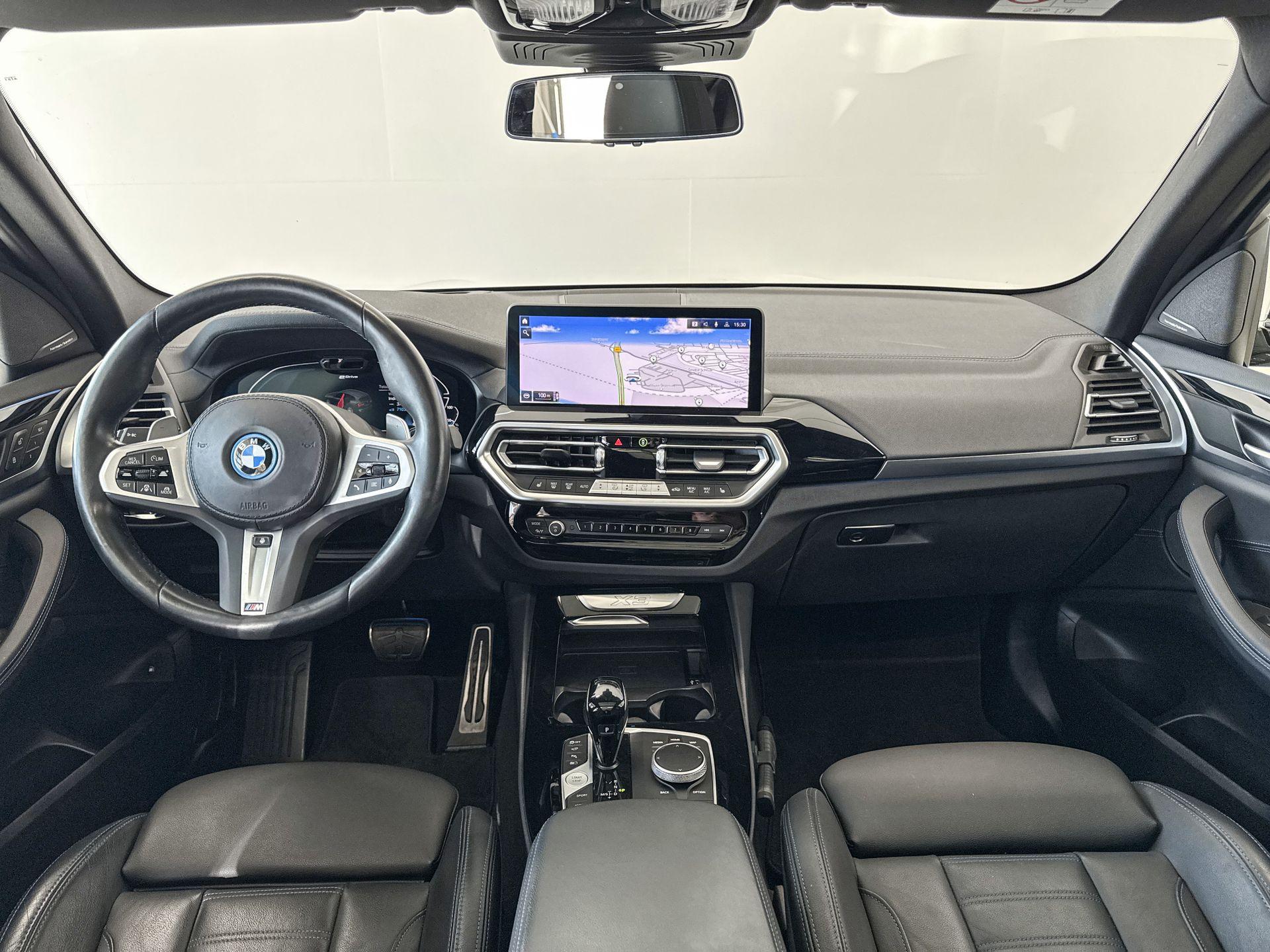 Foto van BMW X3 Xdrive30e