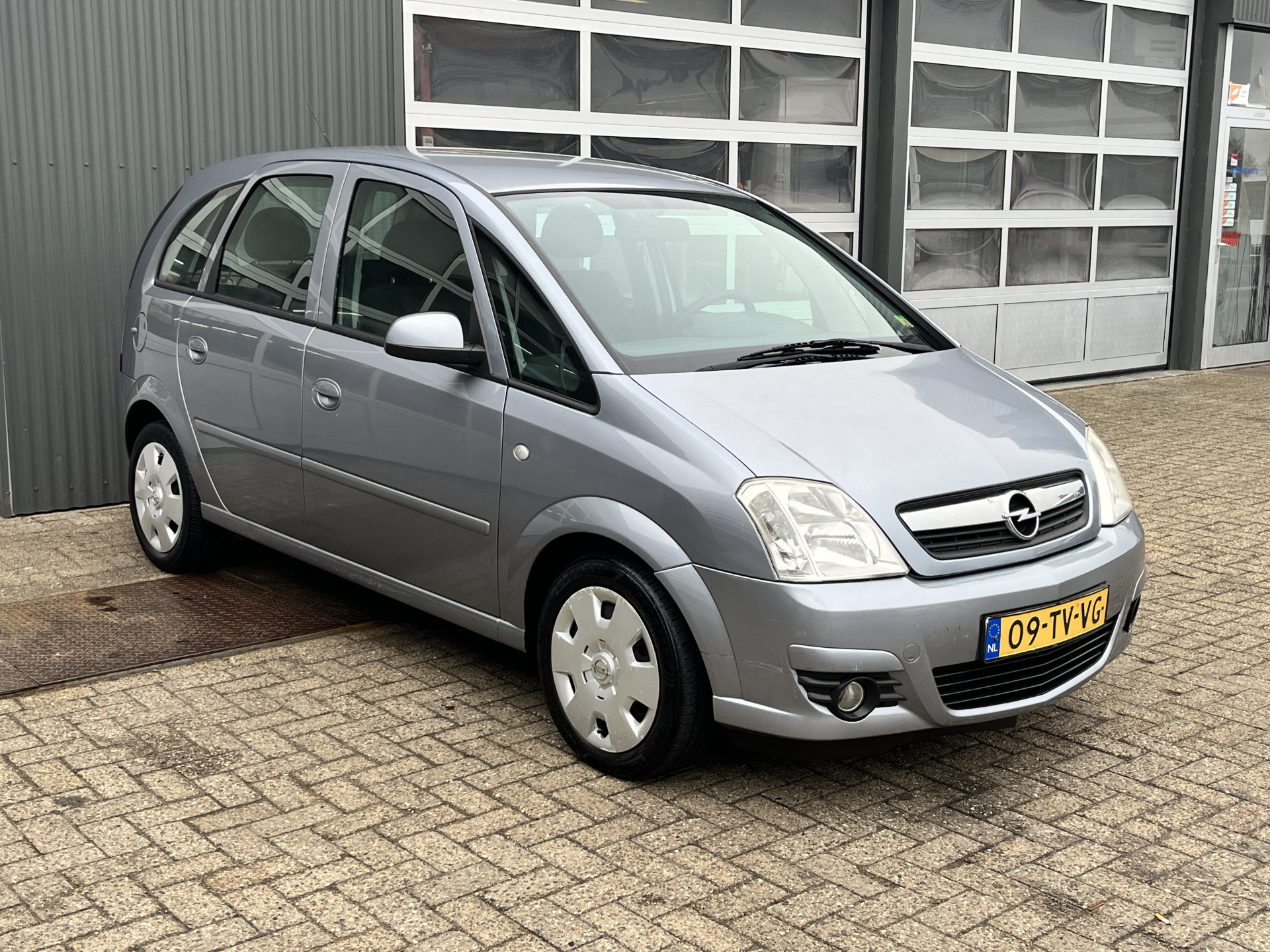 Opel Meriva-a 1.6-16V Enjoy 2006 - voorkant