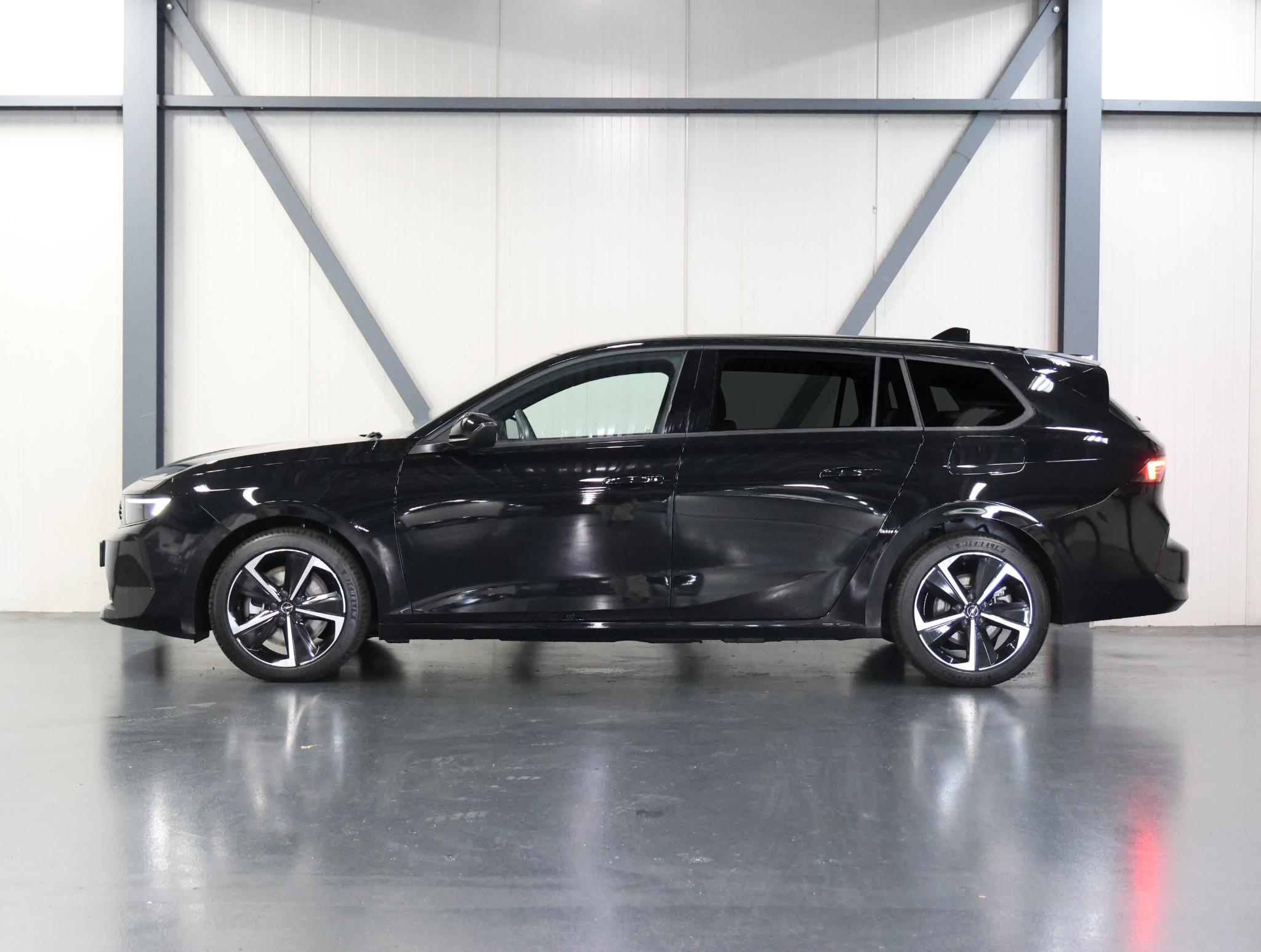 Foto van Opel Astra Sports Tourer