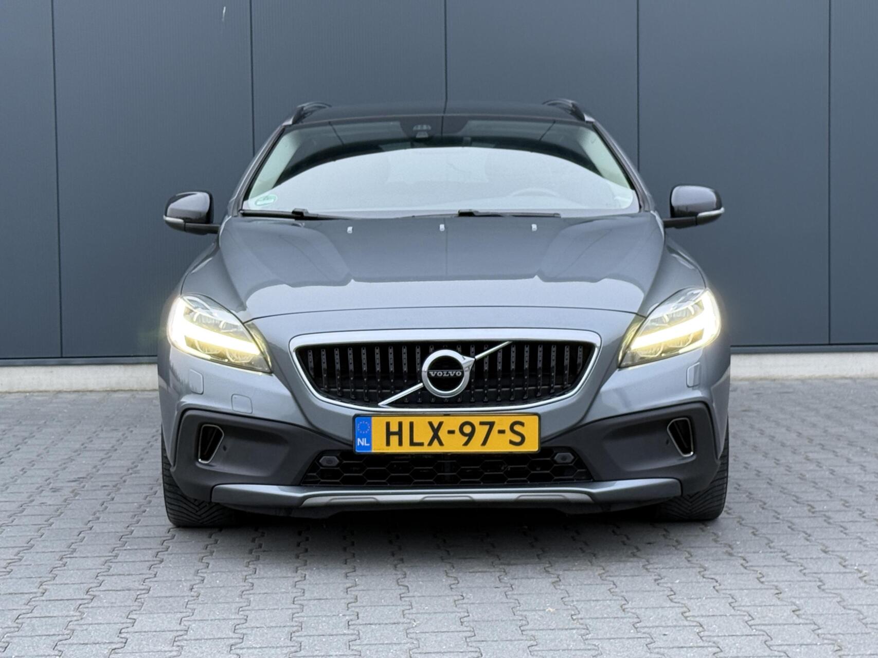 Foto van Volvo V40 Cross Country