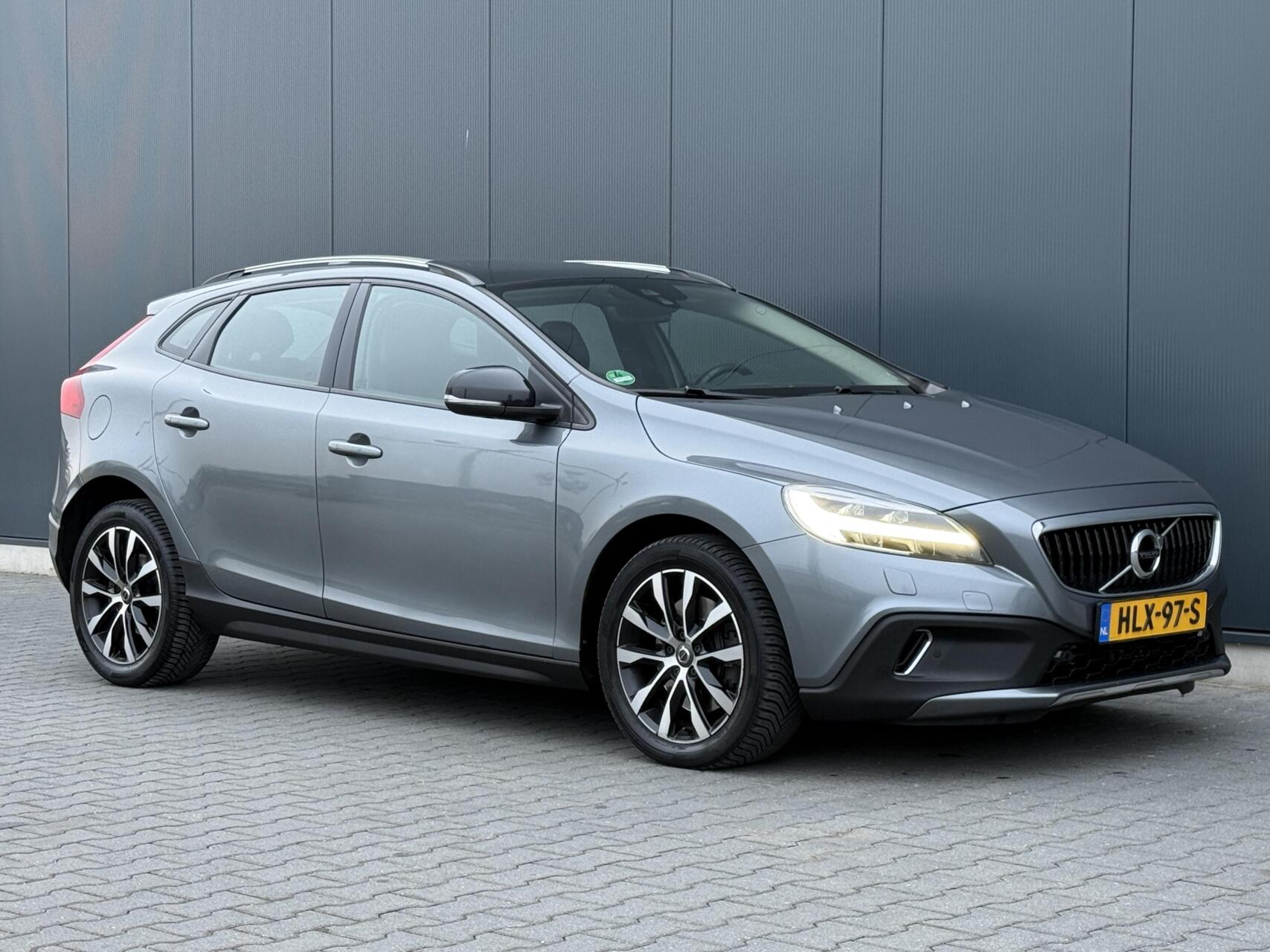 Foto van Volvo V40 Cross Country