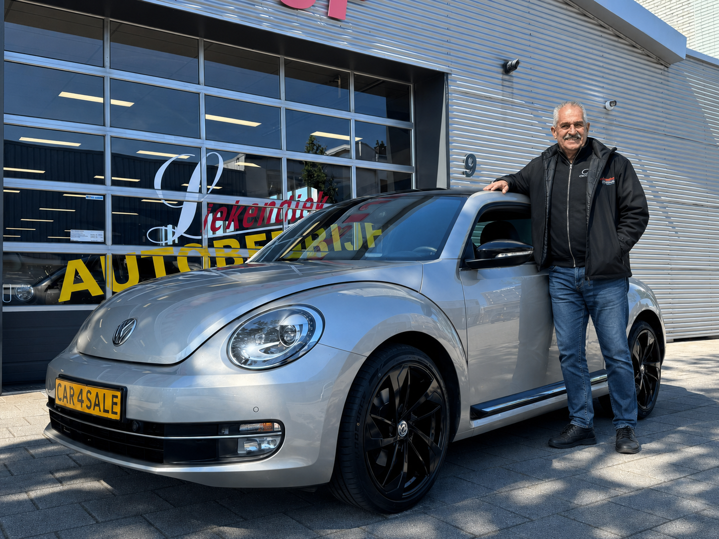 Volkswagen Beetle 1.4 TSI Sport 160PK - Navigatie I Airco I LED I PDC I 19' Sport velgen - Sport pakket I Dealer onderhouden 2016 - voorkant