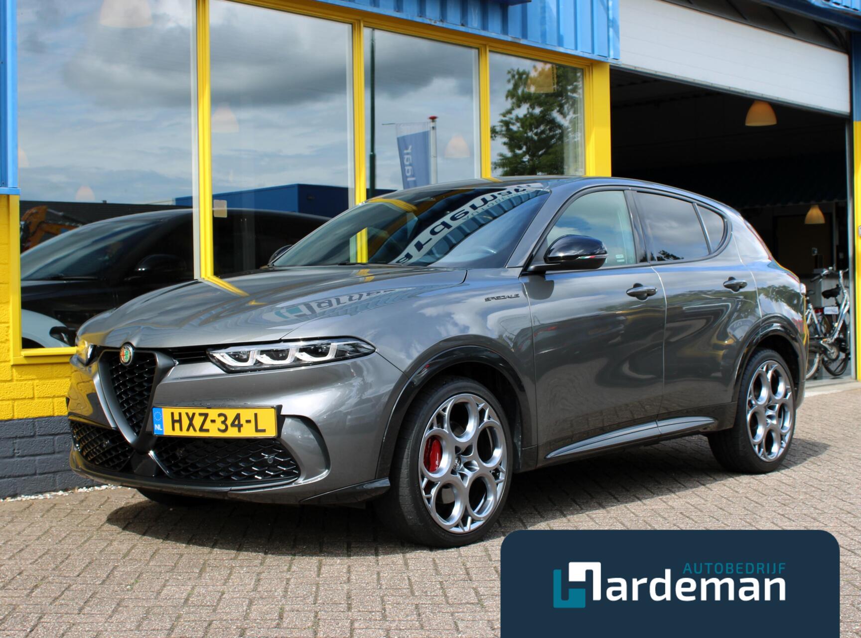 Alfa Romeo Tonale 1.5T Hybrid Edizione Speciale 2022 - voorkant