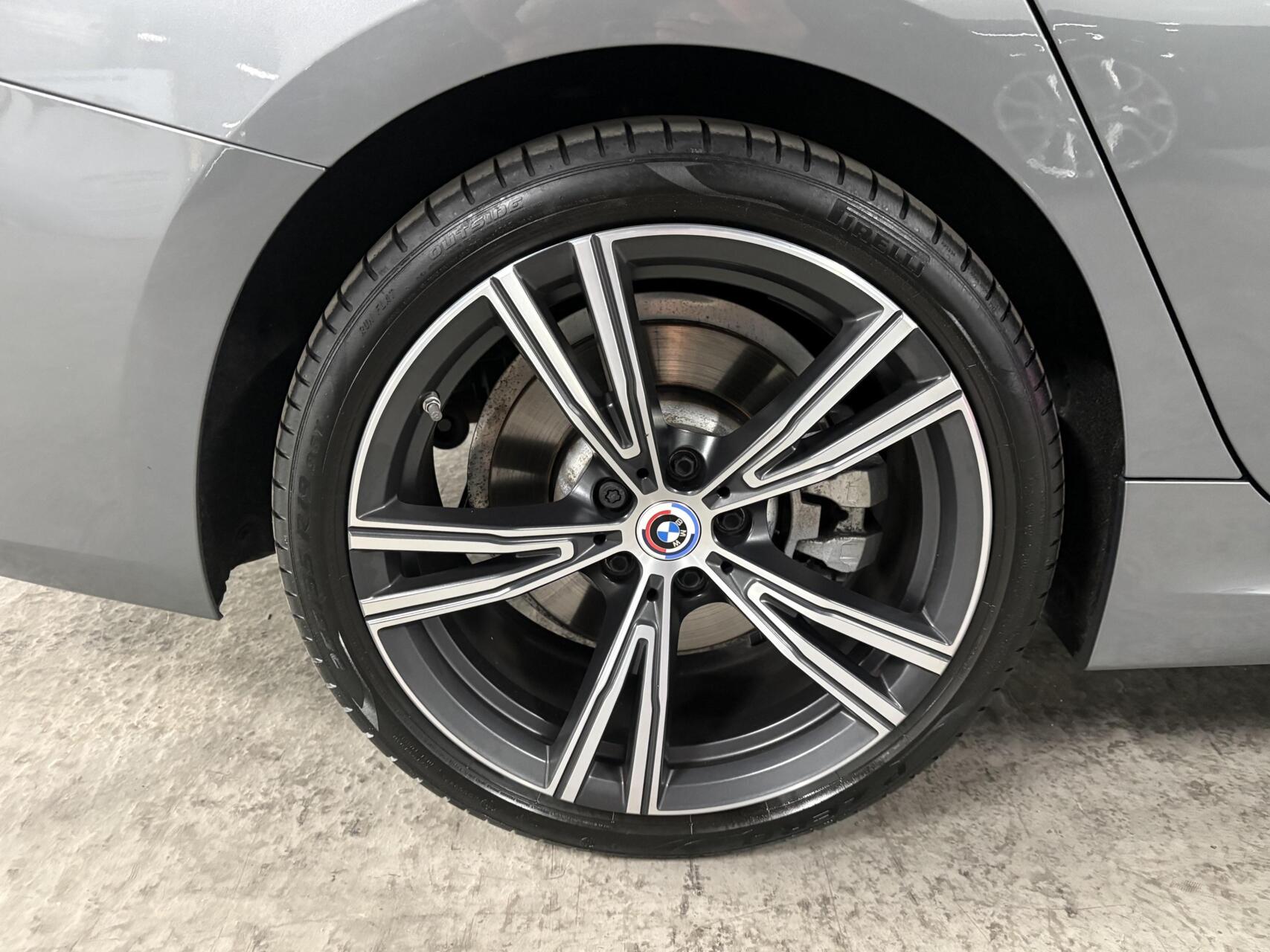 Foto van BMW 330e xDrive