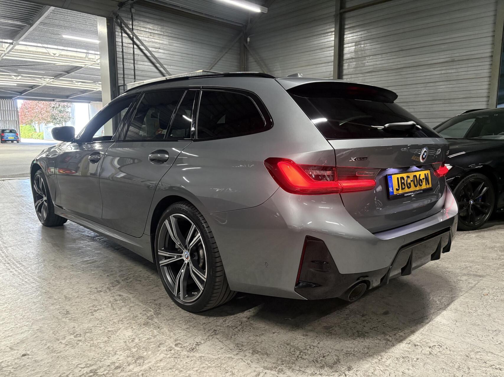 Foto van BMW 330e xDrive