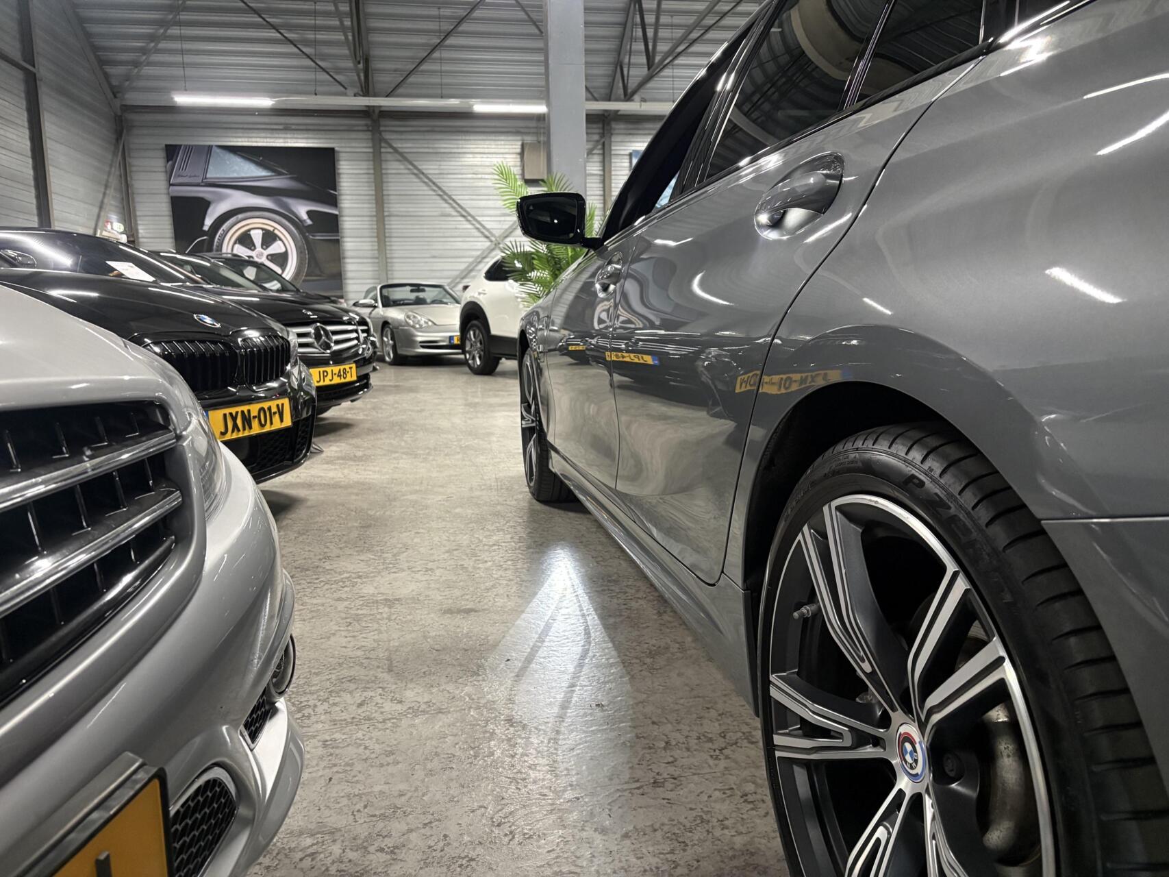 Foto van BMW 330e xDrive