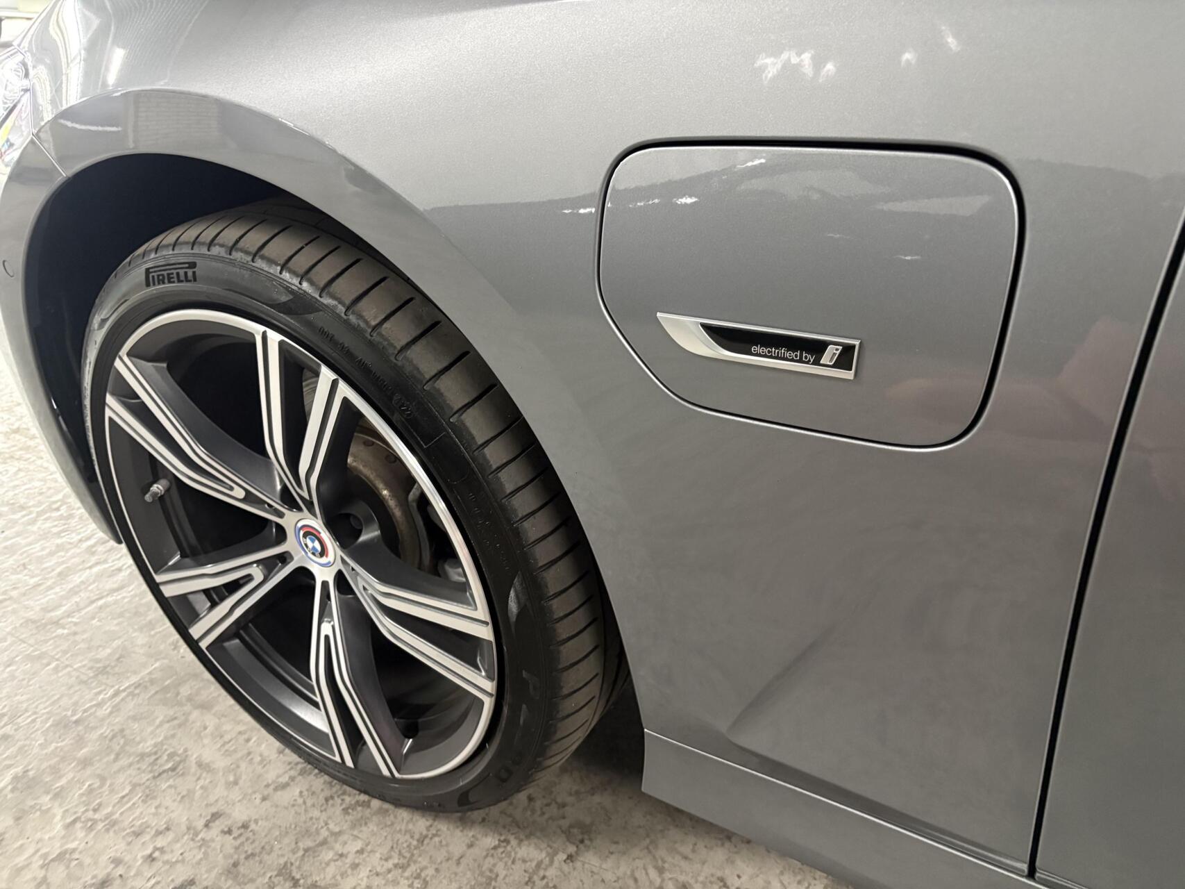 Foto van BMW 330e xDrive