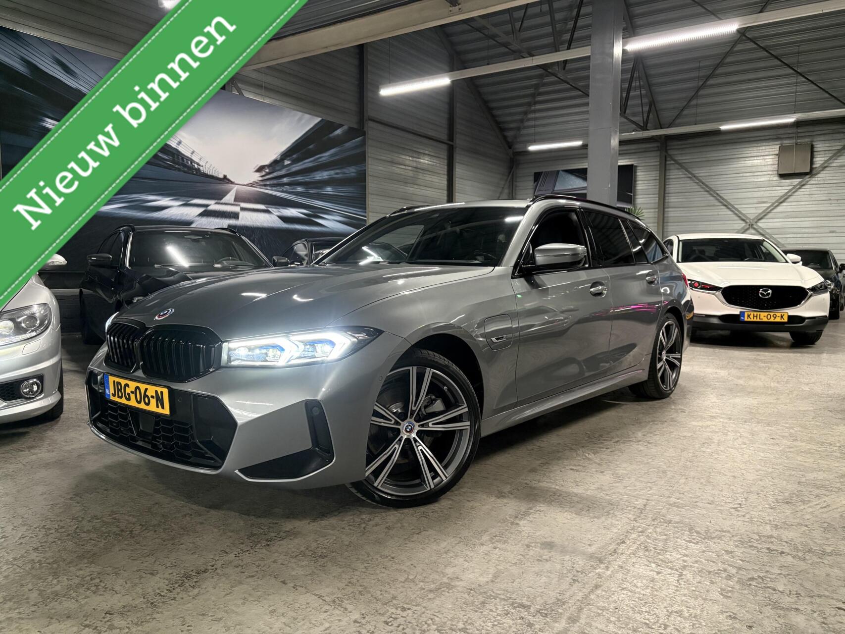 BMW 330e xDrive 330e xDrive|M-Sport Shadow|Pano|HUD|Leder 2022 - voorkant