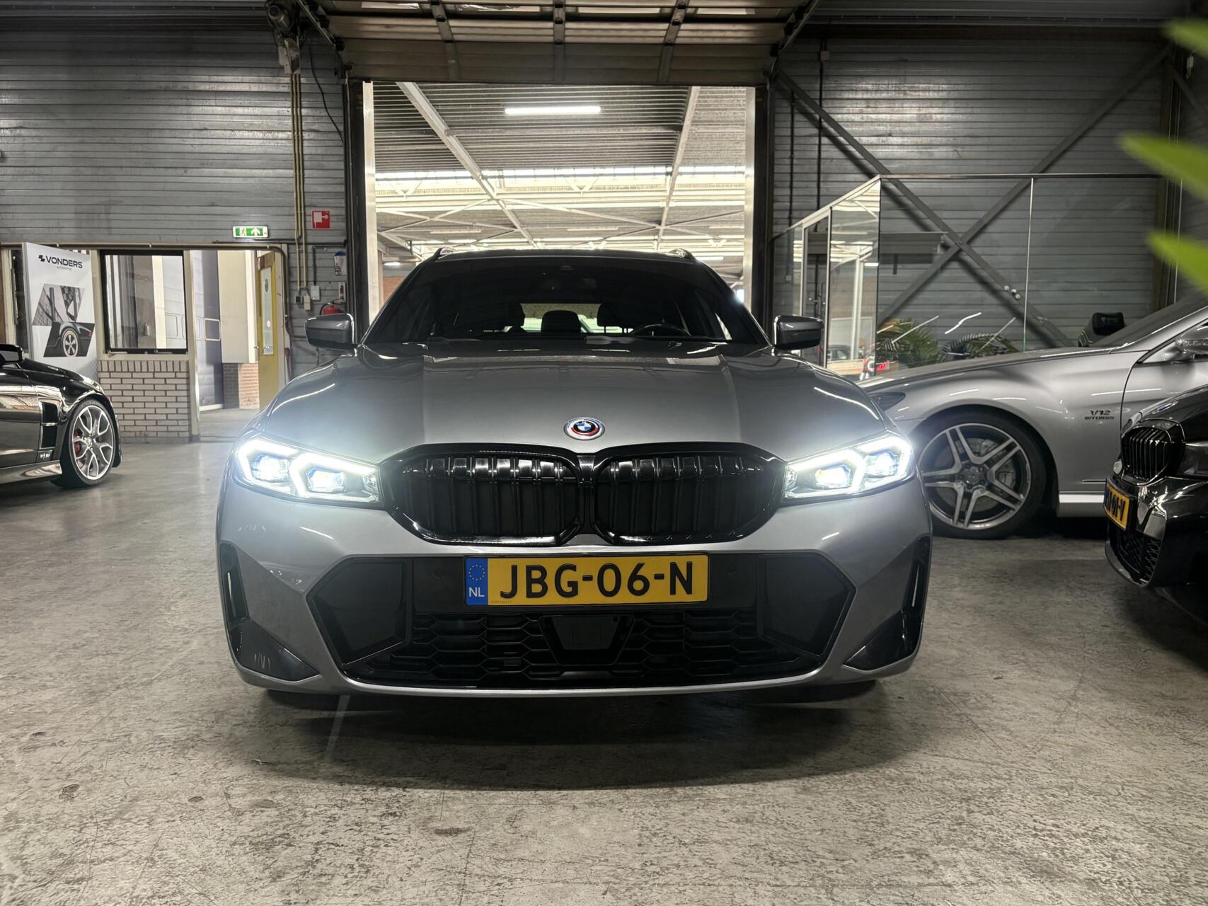 Foto van BMW 330e xDrive