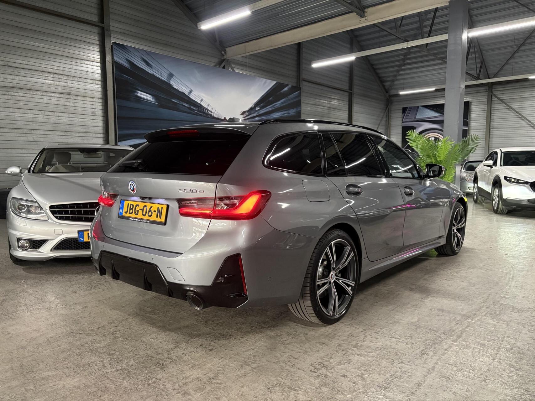 Foto van BMW 330e xDrive