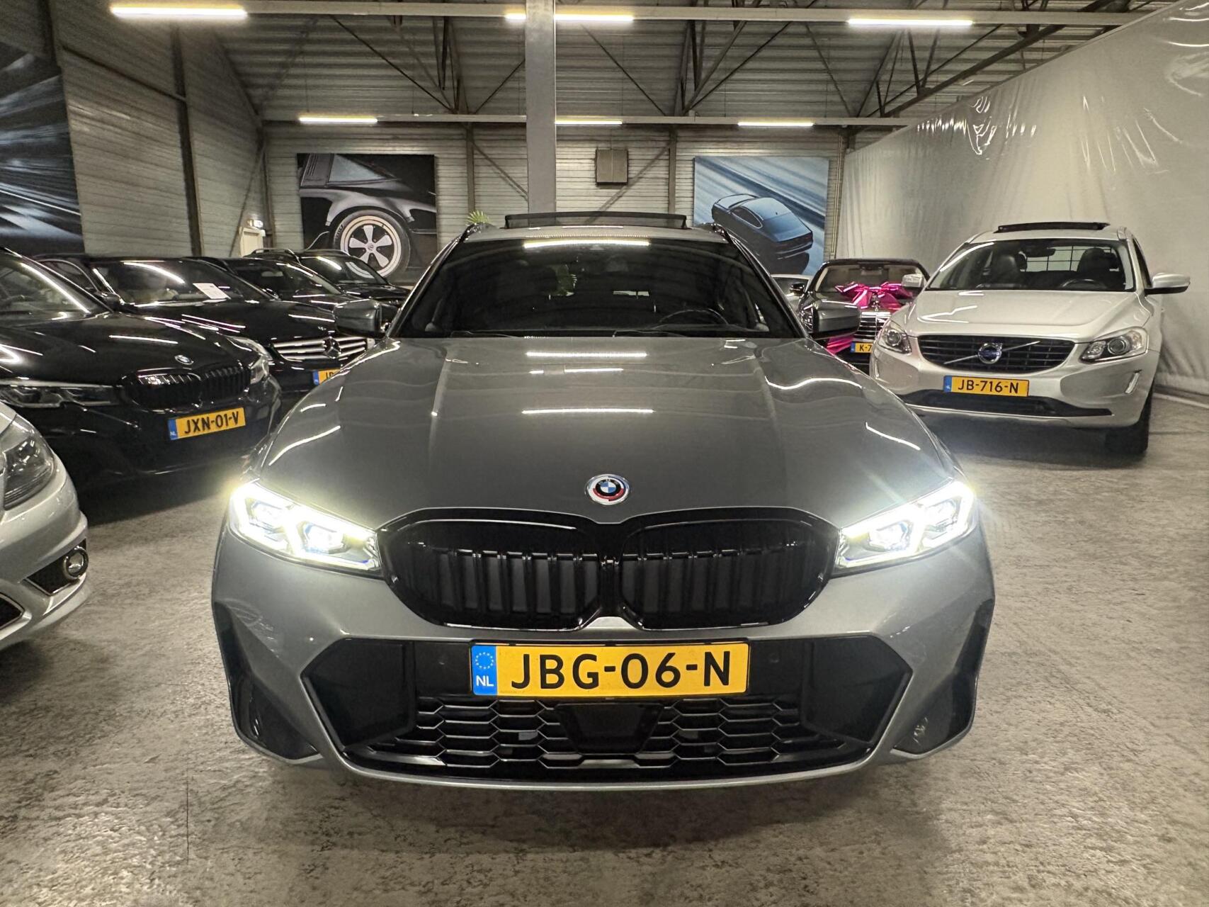 Foto van BMW 330e xDrive