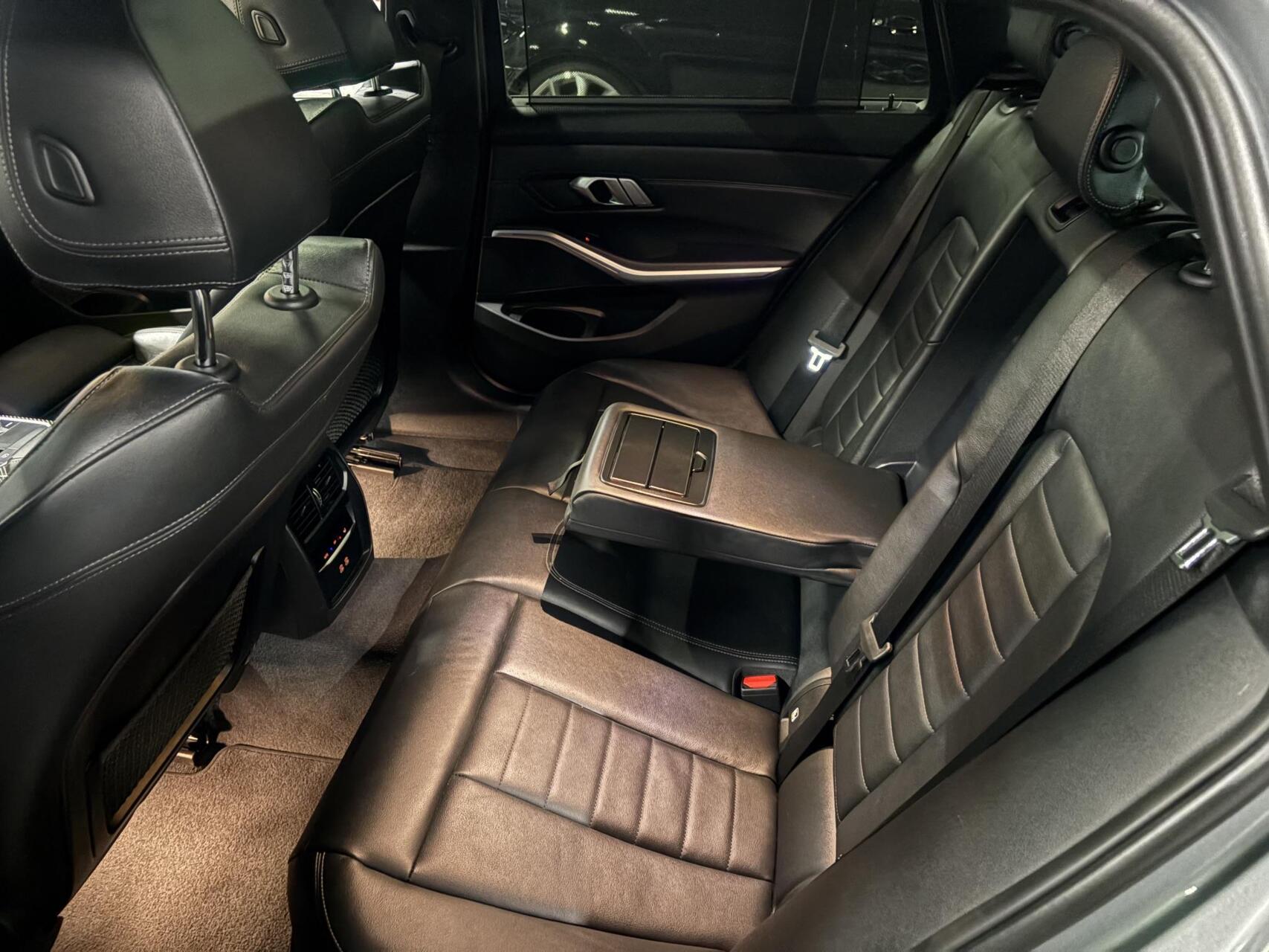 Foto van BMW 330e xDrive