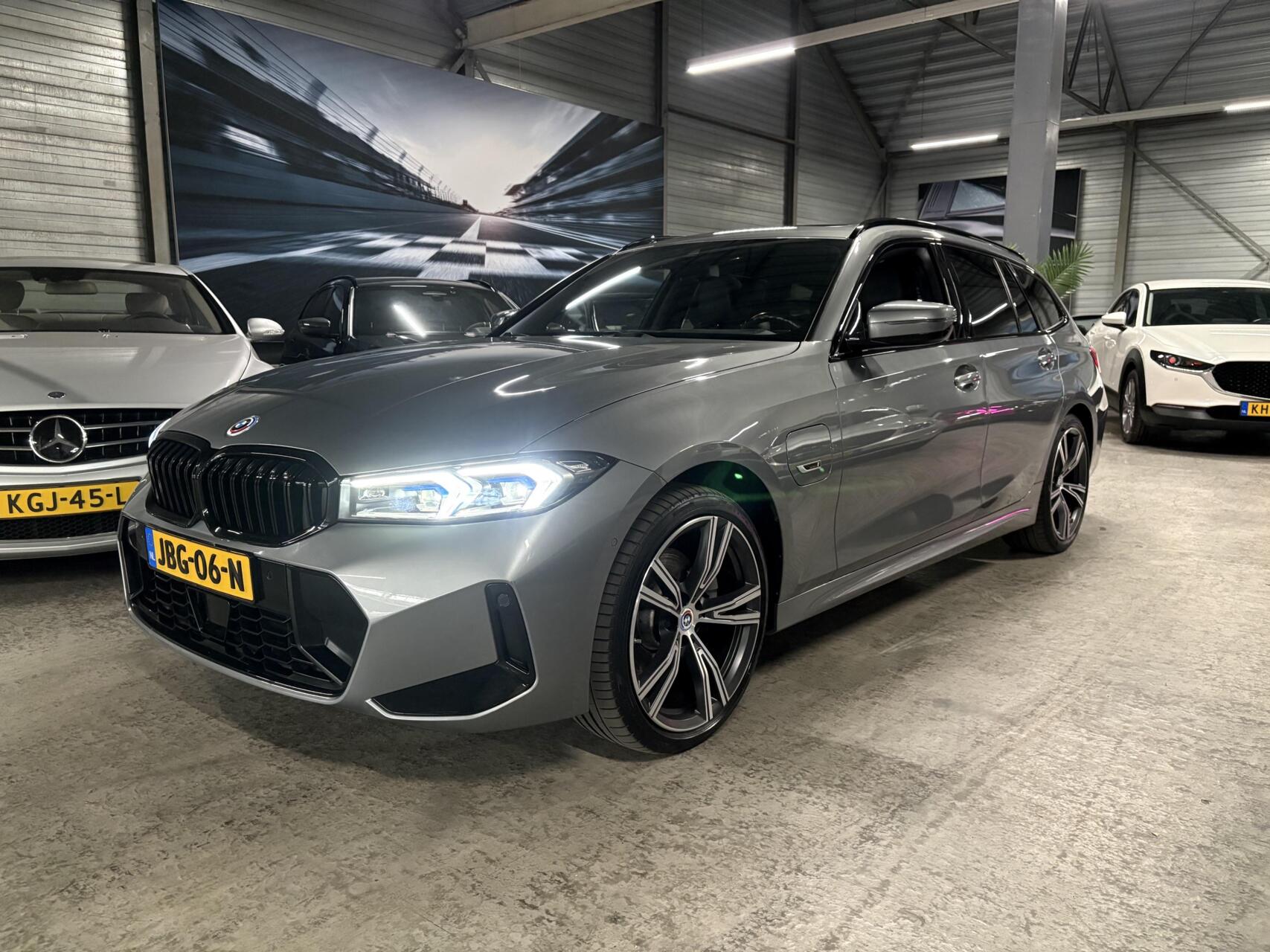 Foto van BMW 330e xDrive