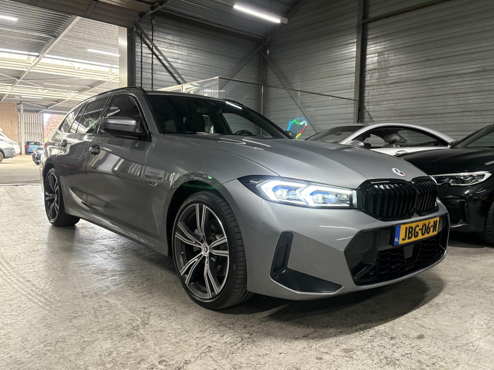 Foto van BMW 330e xDrive