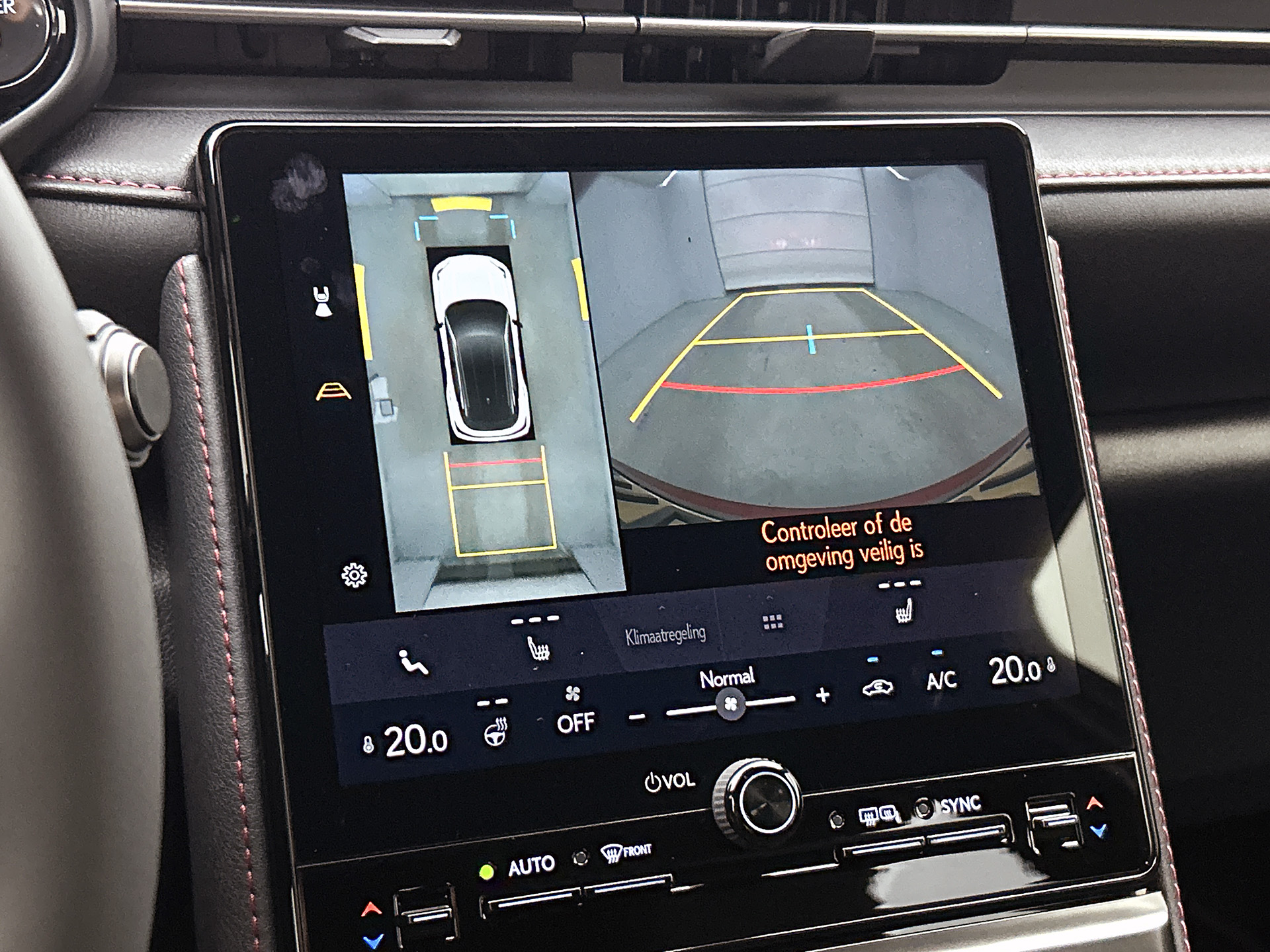 Foto van Lexus Lexus LBX