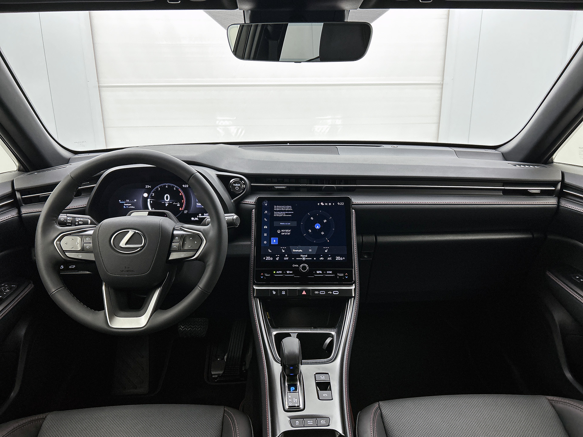 Foto van Lexus Lexus LBX