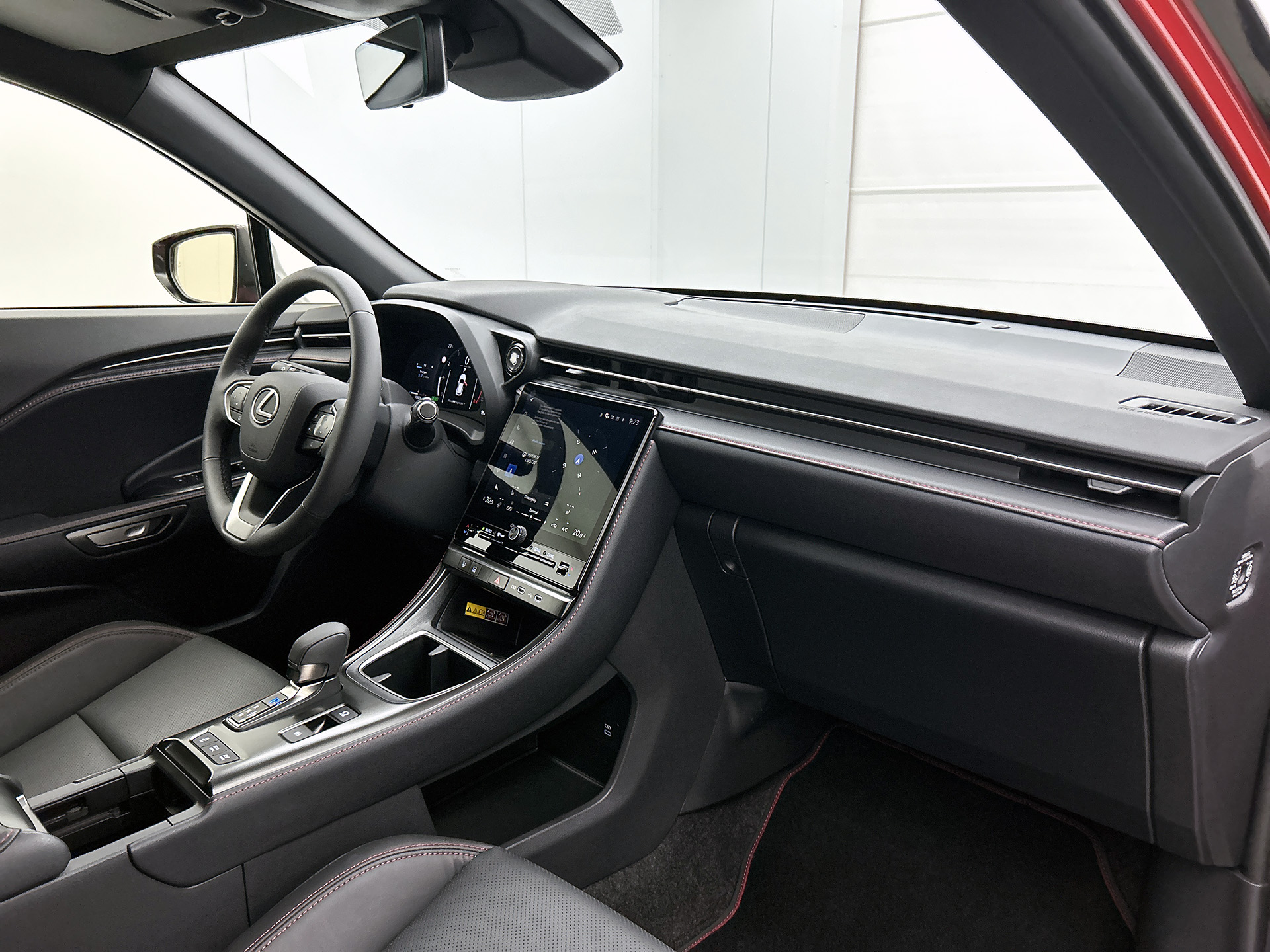 Foto van Lexus Lexus LBX