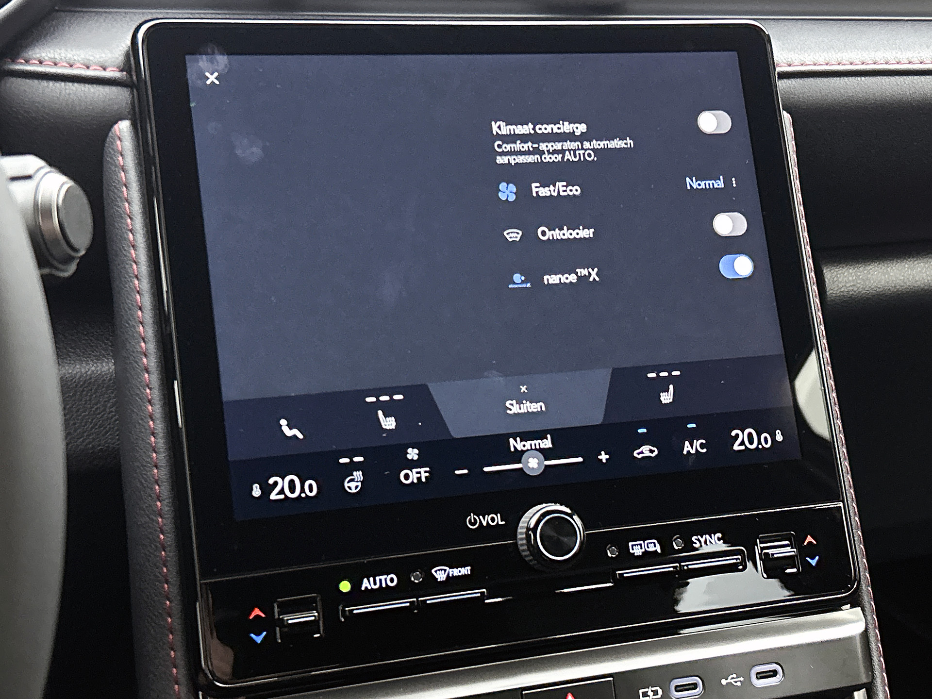 Foto van Lexus Lexus LBX
